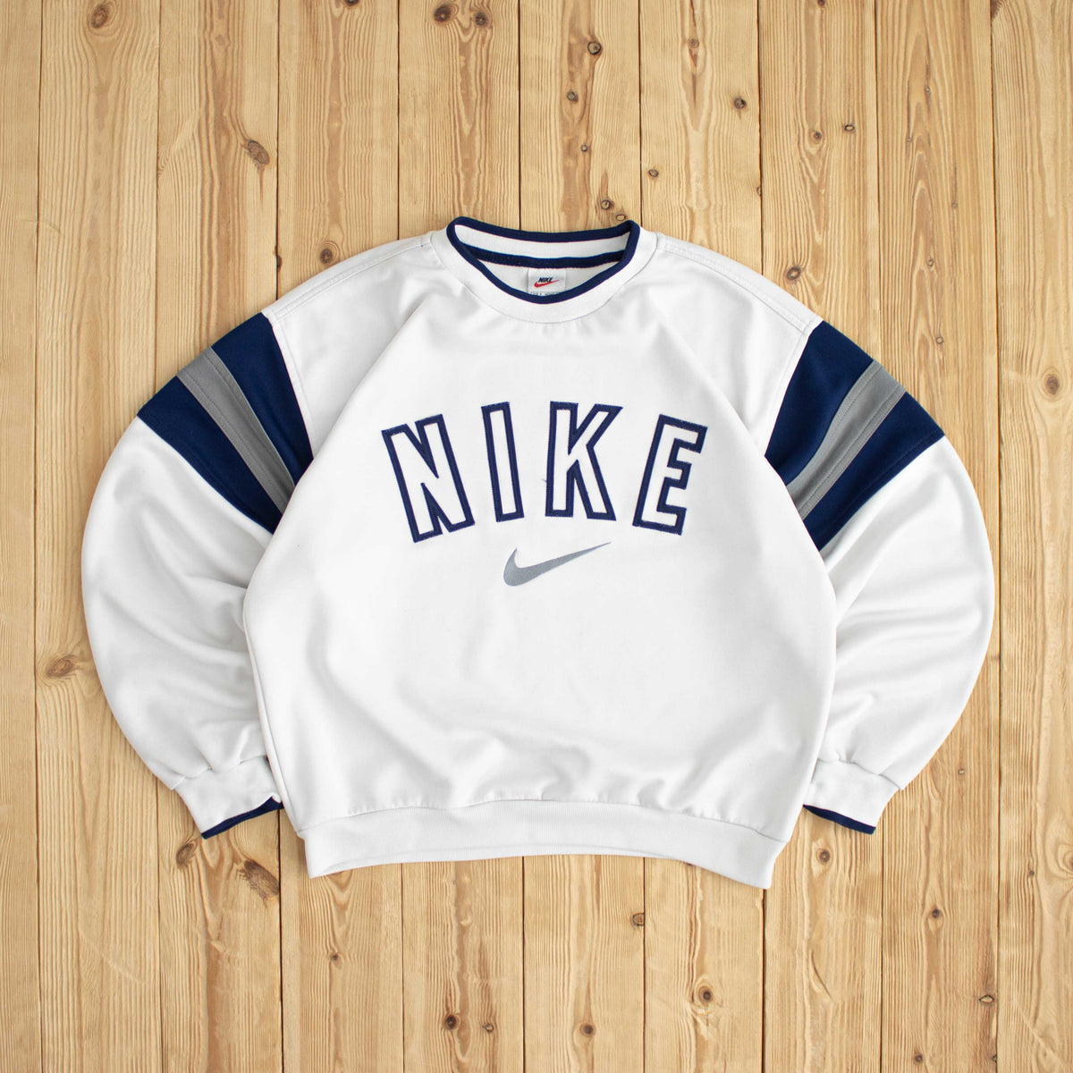 (S/M) Nike Spell Out Vintage Embroidered Sweatshirt White