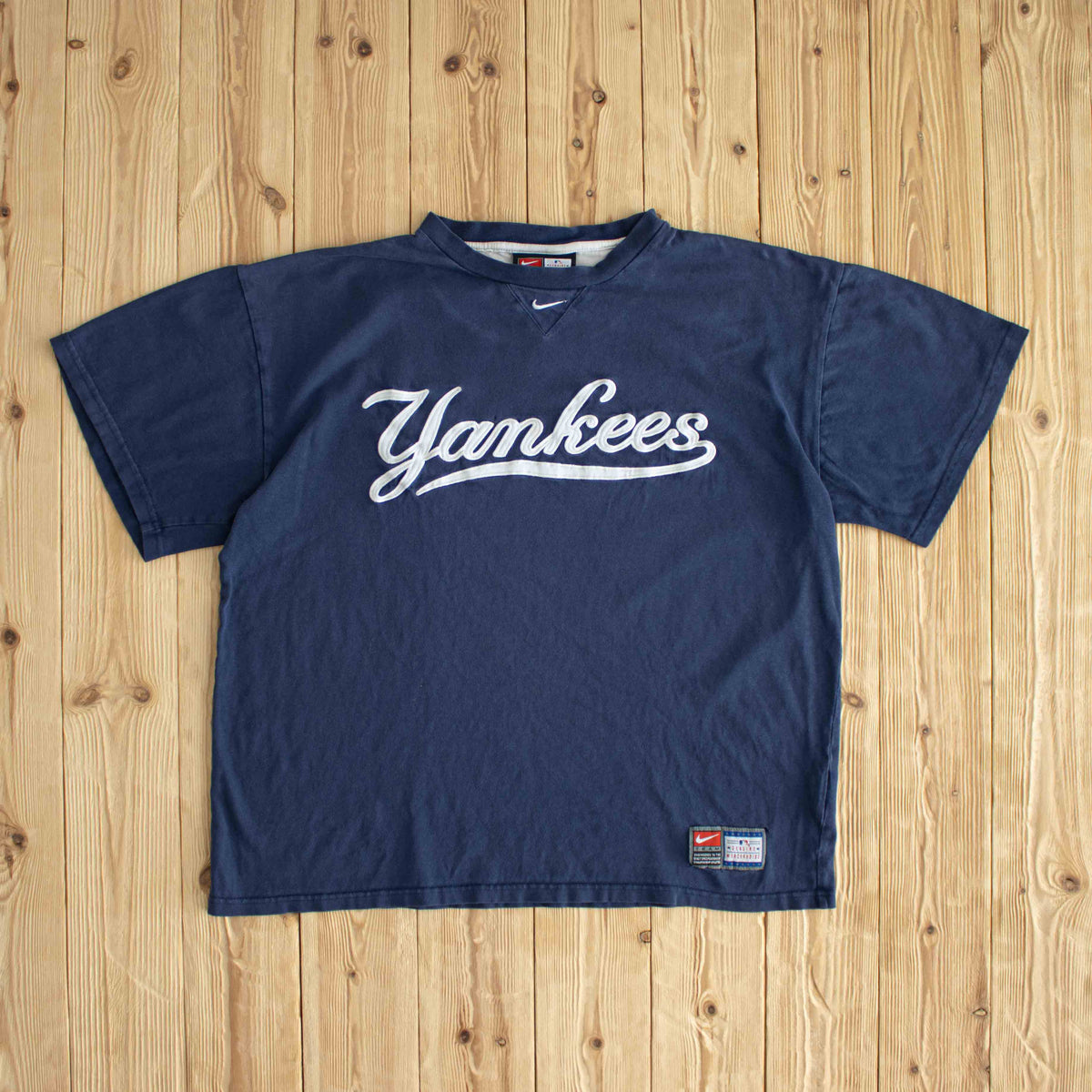 (M/L) Nike New York Yankees Vintage Embroidered T-Shirt Blue