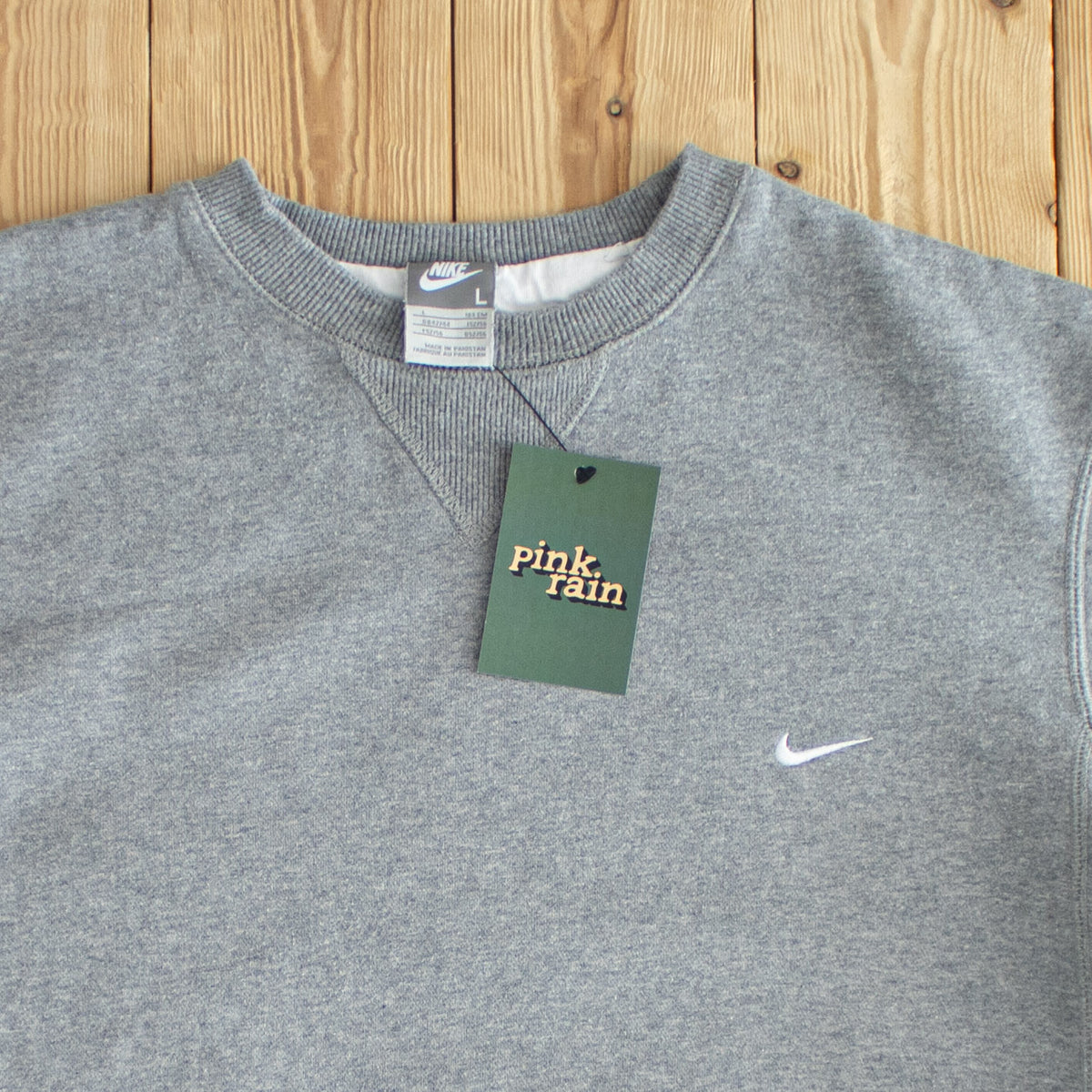 (L) Nike Vintage Essential Embroidered Sweatshirt Gray