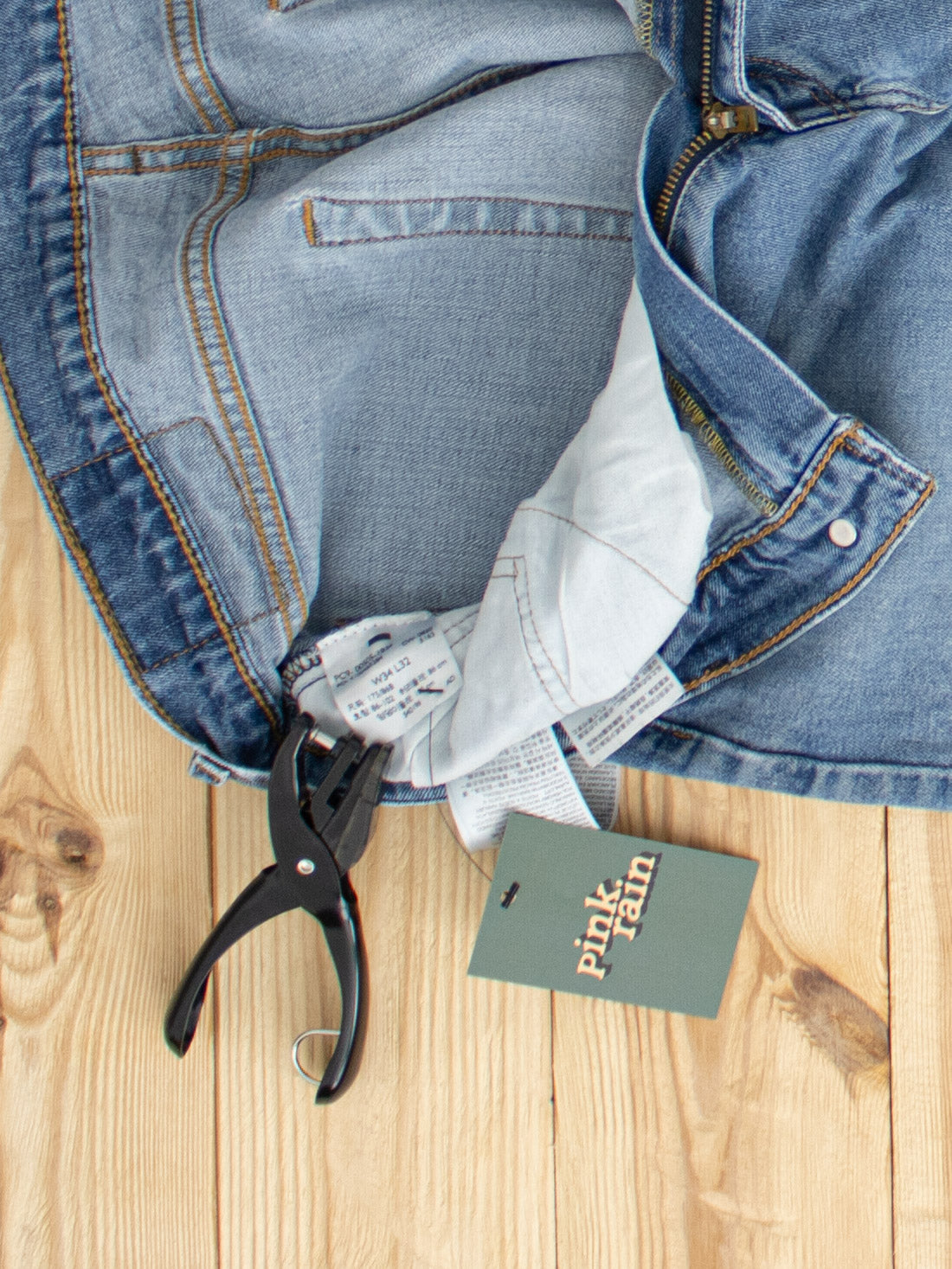 (W34 L32) Reworked Vintage Levi's 505 Jeans