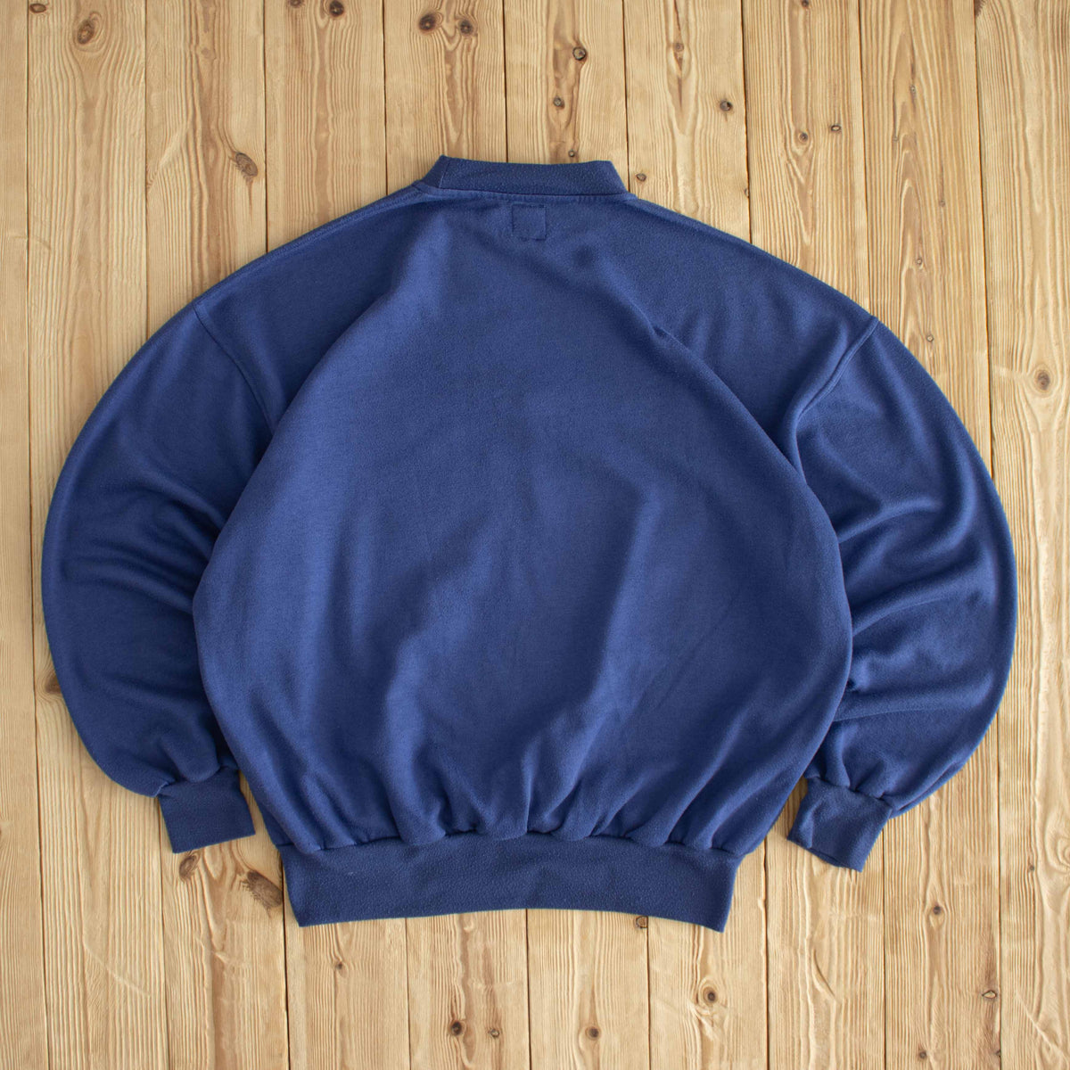 (L) Reebok Versa Training Vintage Embroidered Sweatshirt Blue