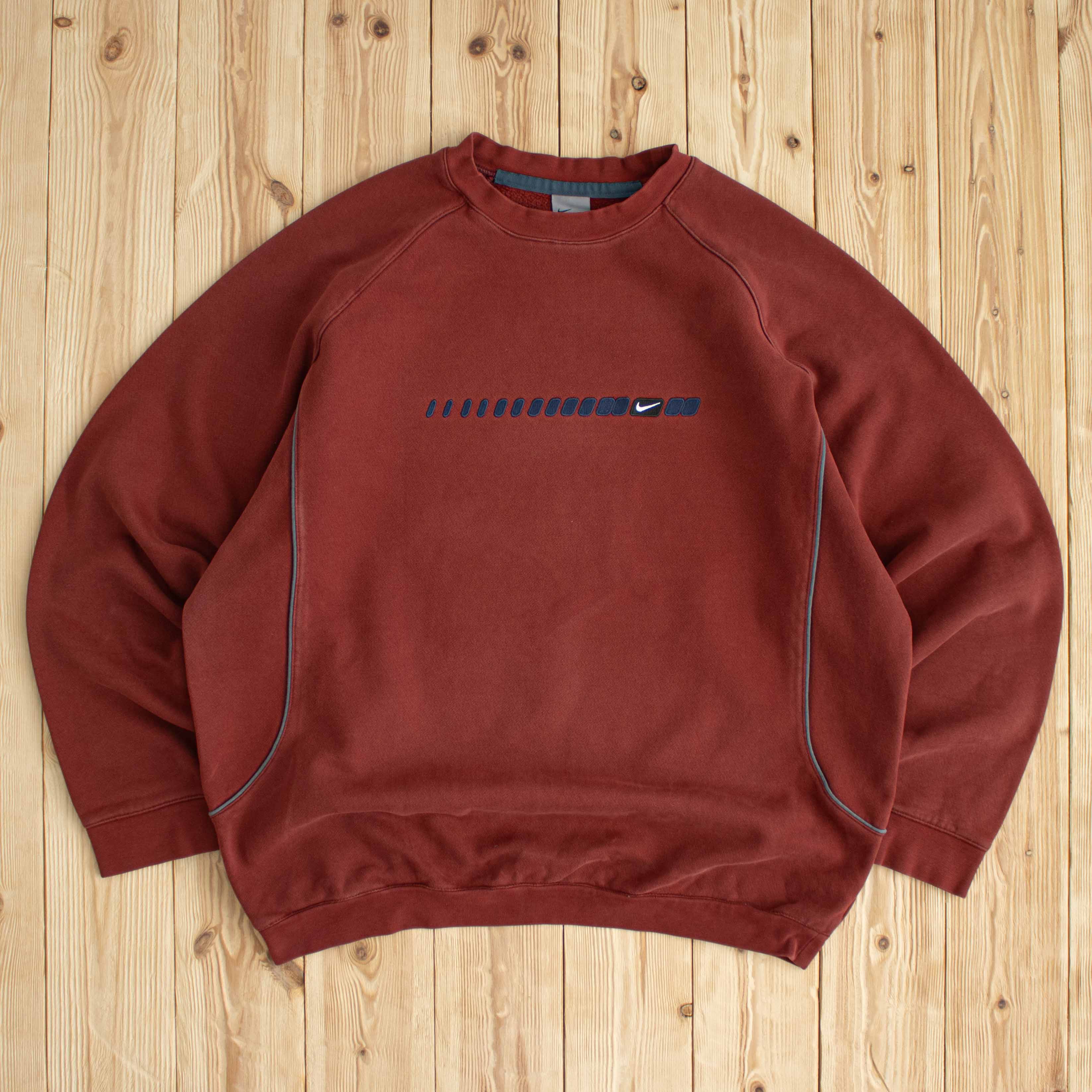 (L) Vintage Nike Logo Embroidered Sweatshirt