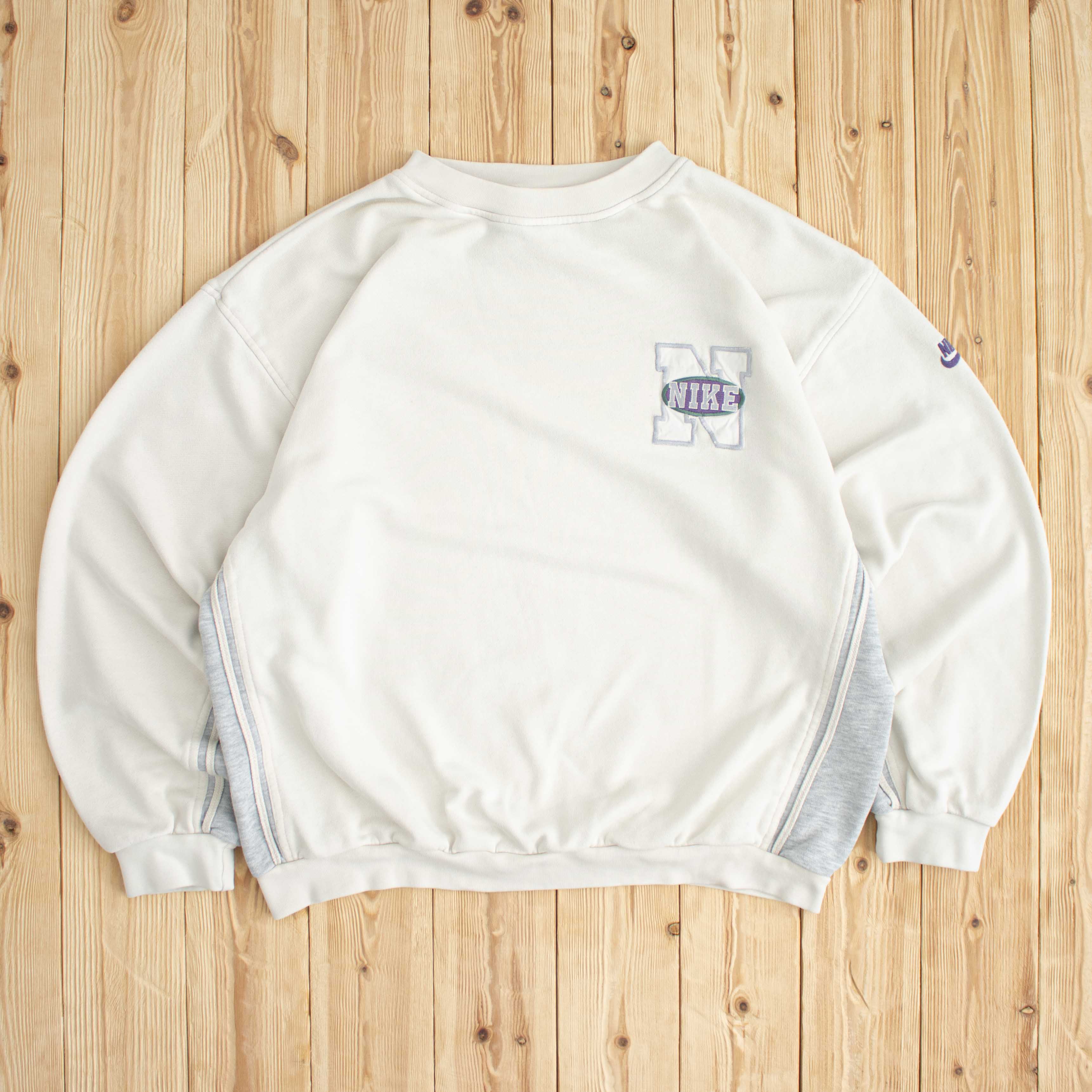 (XL) Vintage Nike American Classic Embroidered Sweatshirt