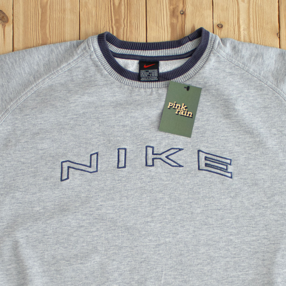 (L) Nike Spell Out Vintage Embroidered Sweatshirt Gray