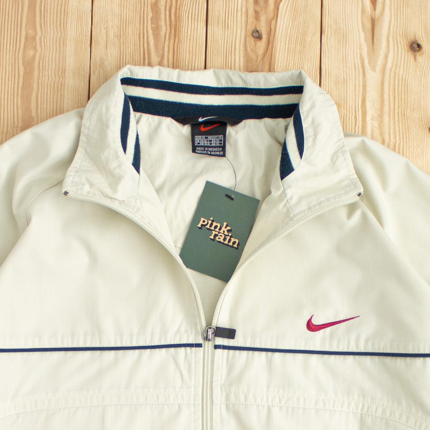 (L) Vintage Nike Spell Out Embroidered Jacket