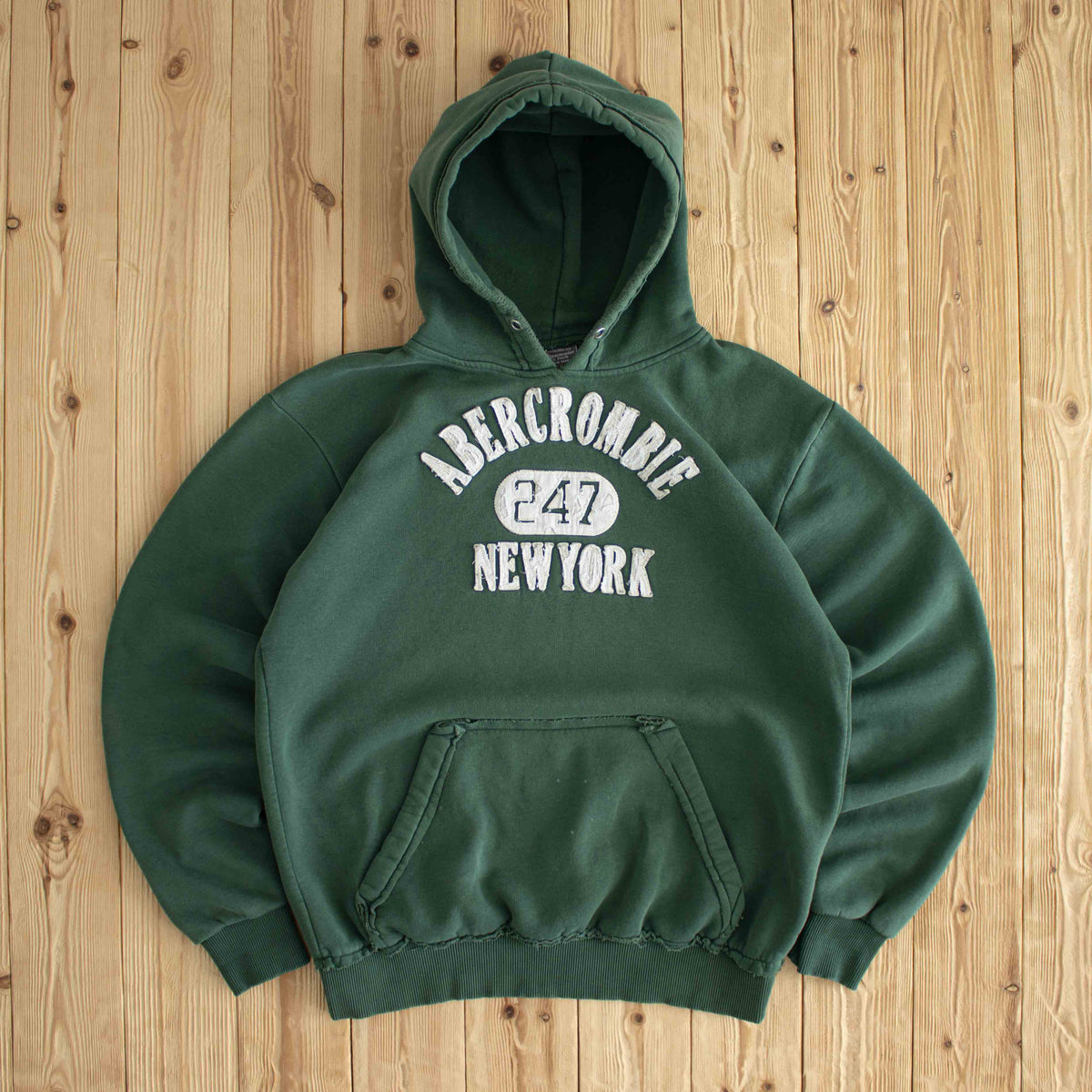 (L) Abercrombie & Fitch New York Vintage Embroidered Hoodie Green