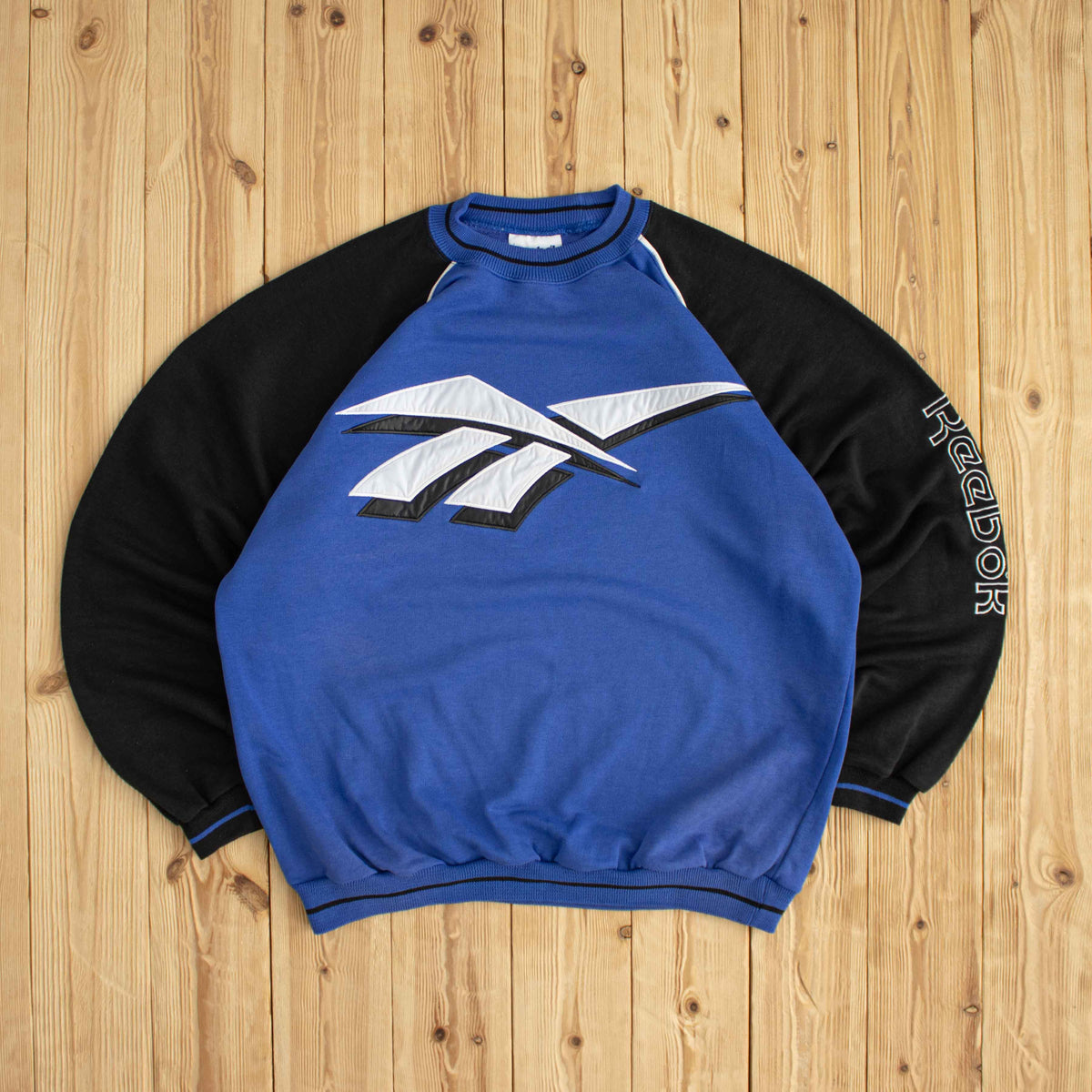 (M/L) Reebok Logo Vintage Embroidered Sweatshirt Blue