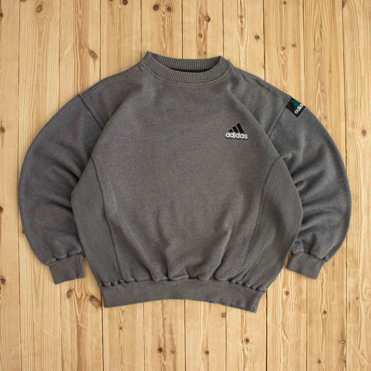 (L) Adidas Equipment Vintage Essential Embroidered Sweatshirt Gray