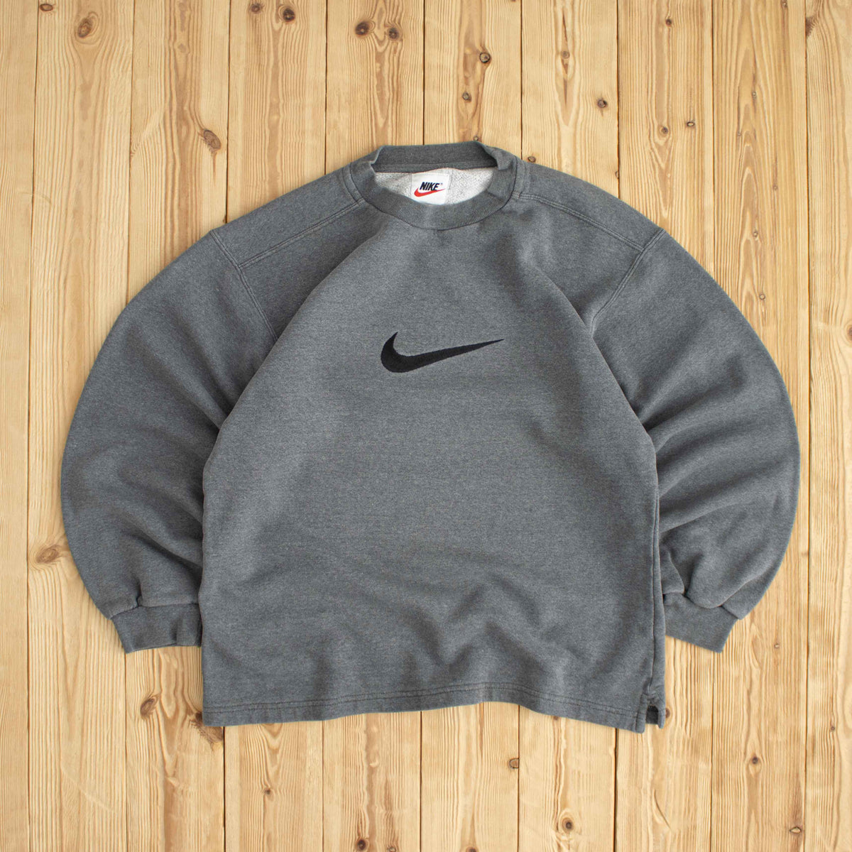 (S) Nike Swoosh Vintage Embroidered Sweatshirt Gray