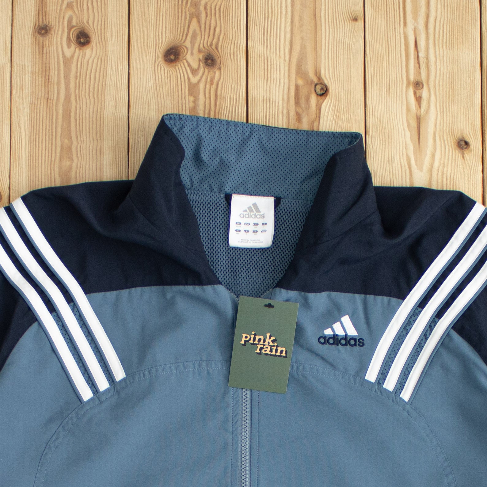 (L) Vintage Adidas Essential Embroidered Jacket