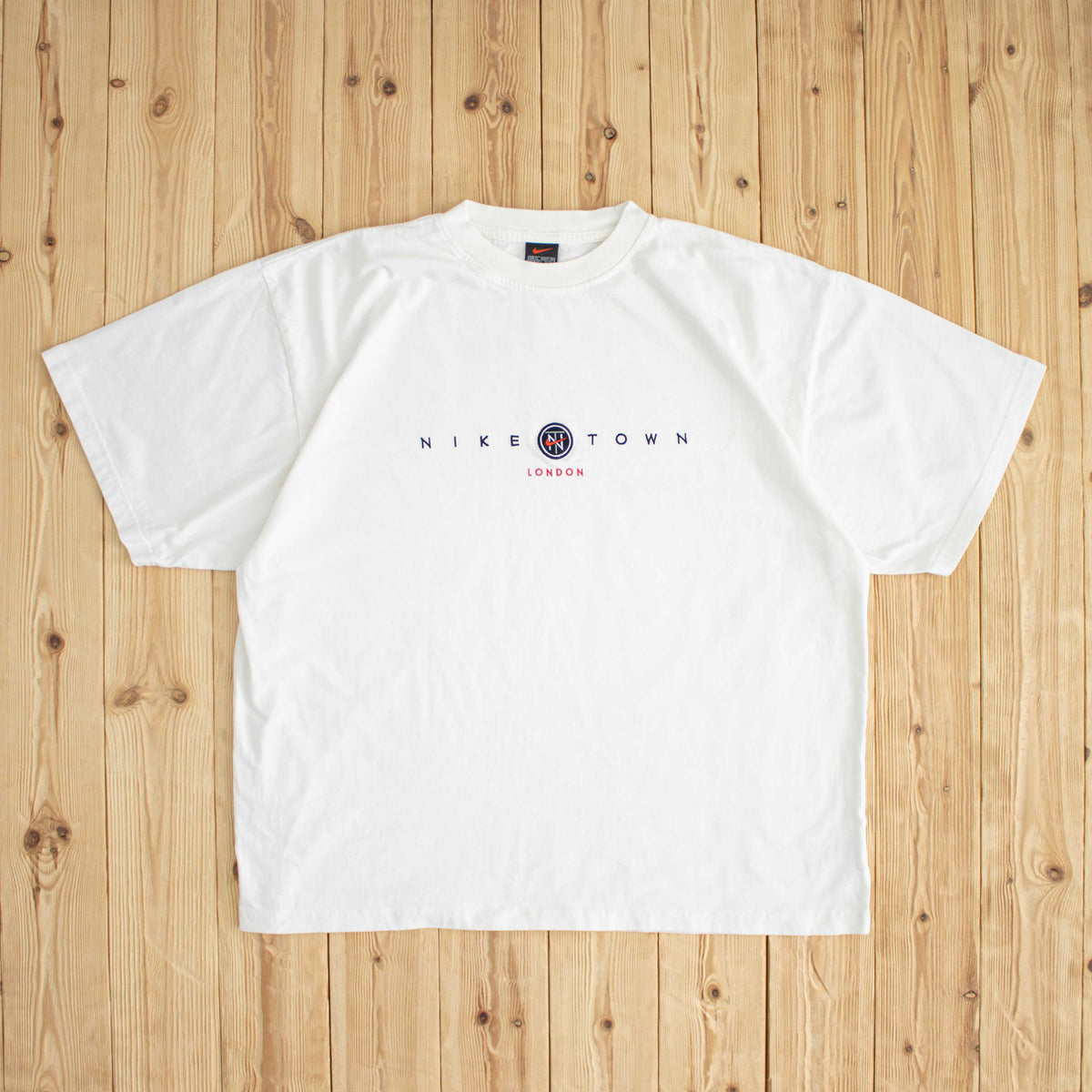 (XL) Nike Town London Vintage Embroidered T-Shirt White