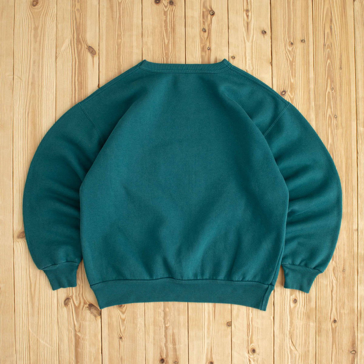 (M) Marshlands Canadian Rockies Vintage Embroidered Sweatshirt Blue