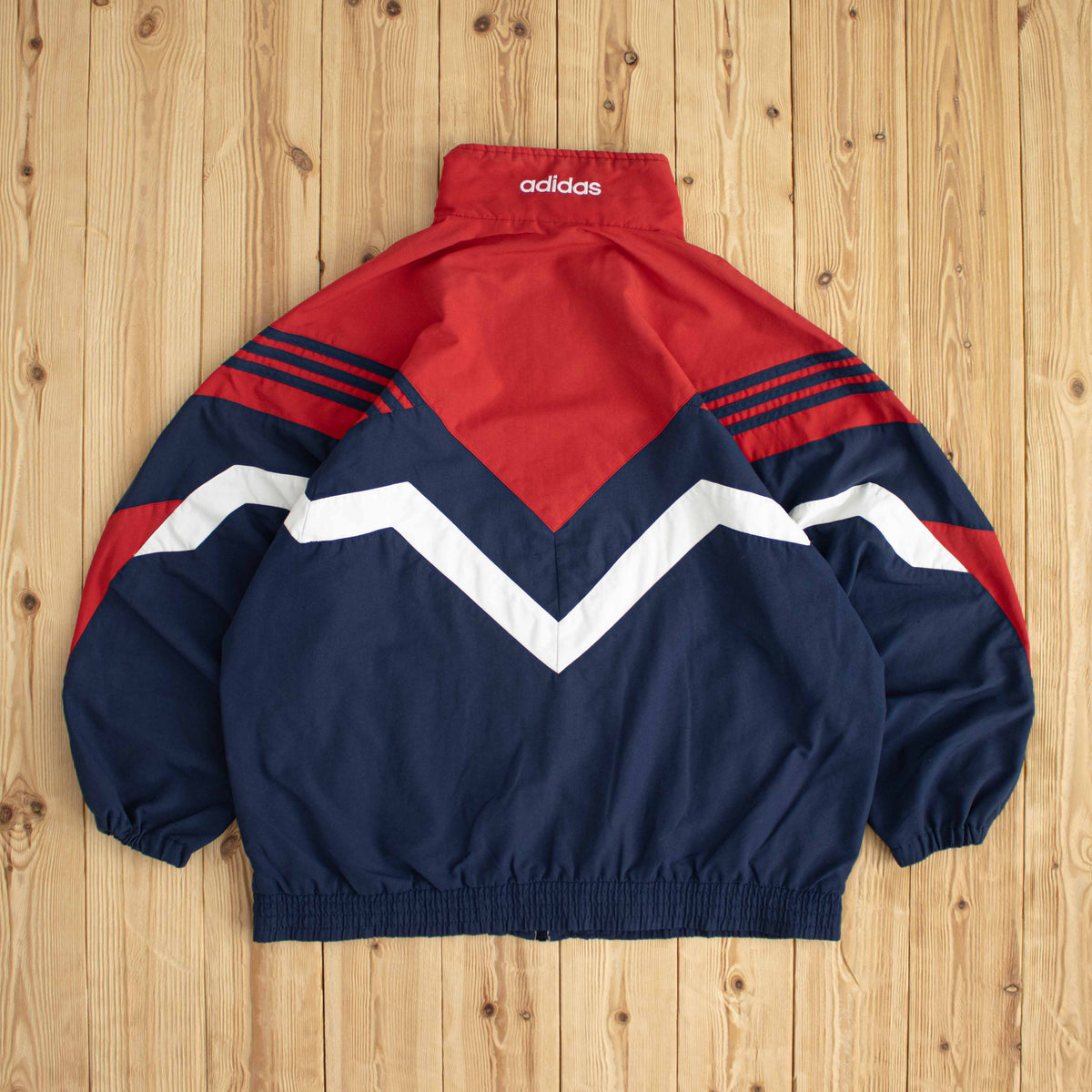 (M/L) Adidas Vintage Embroidered Jacket Red Blue