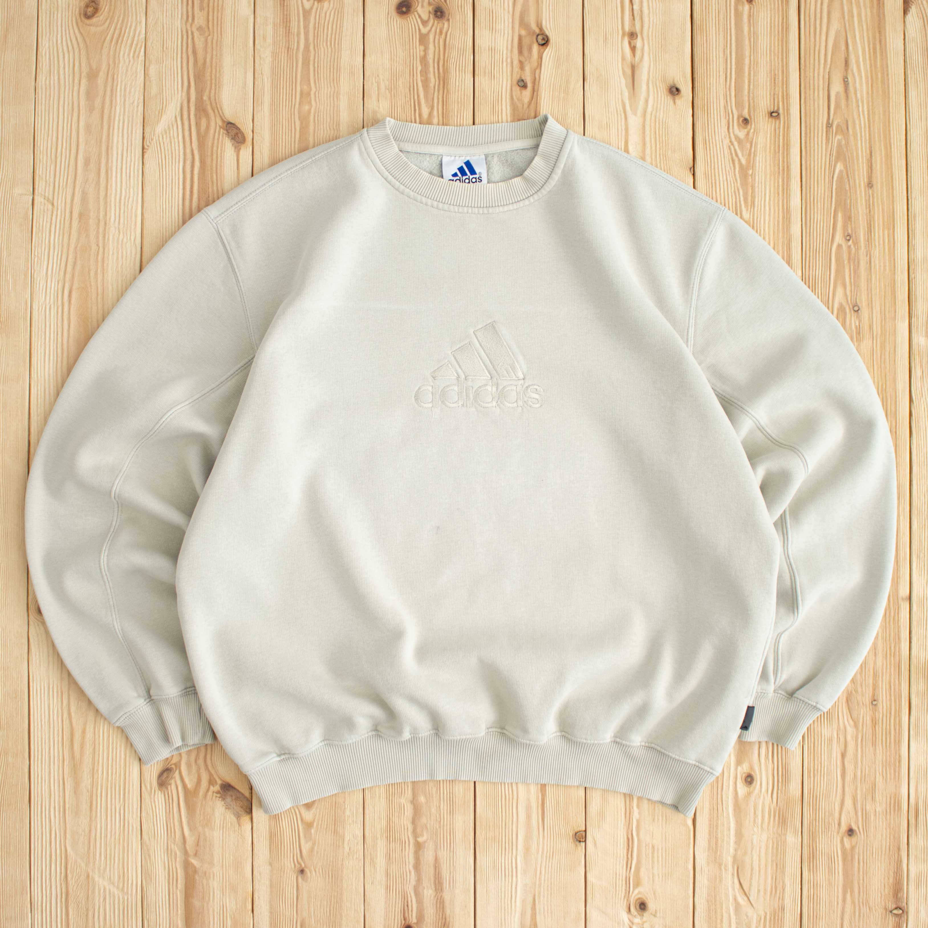 (L) Vintage Adidas Logo Embroidered Sweatshirt