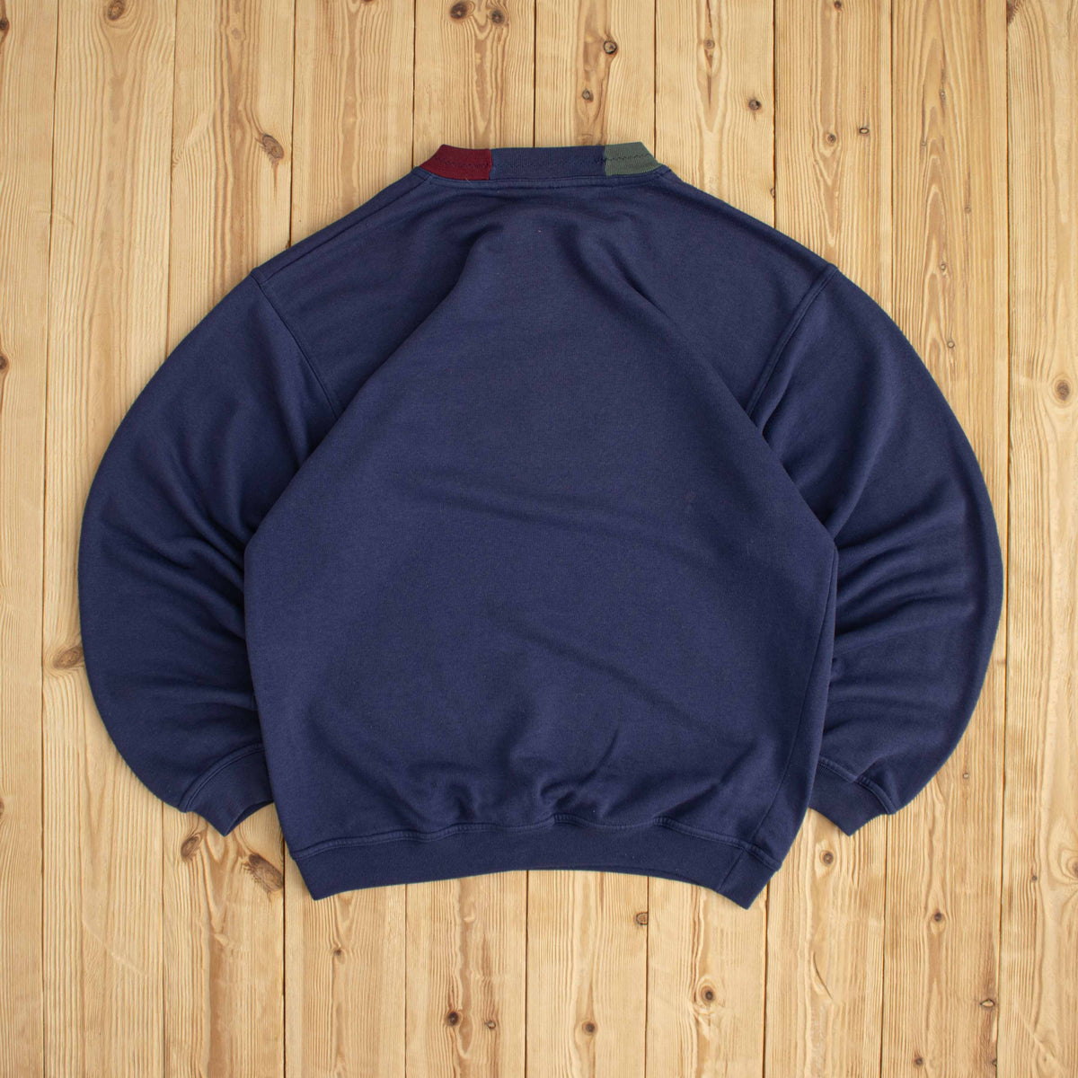 (L) Bounded Waters Nature Adventure Vintage Embroidered Sweatshirt Blue