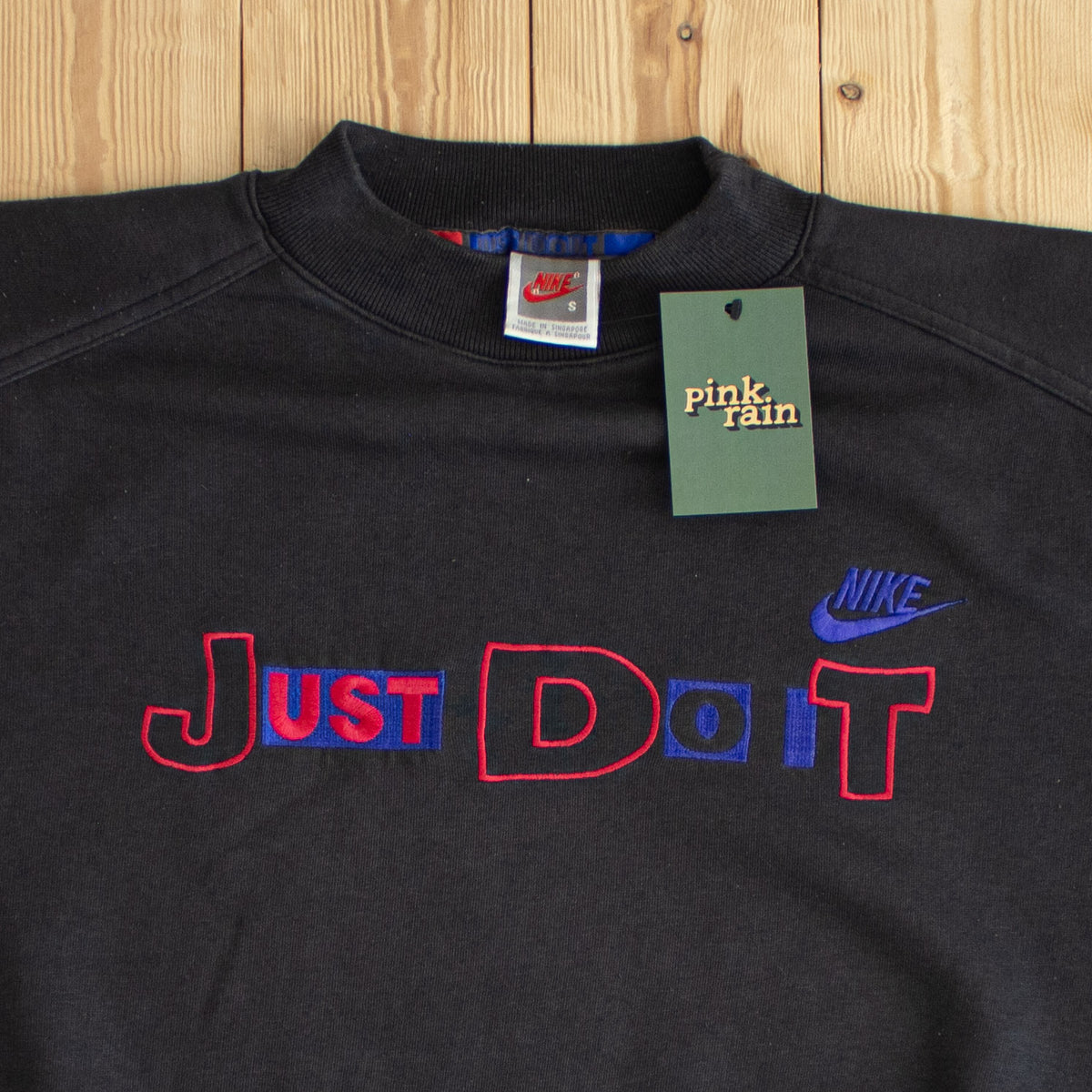 (S/M) Nike 'Just Do It' Vintage Embroidered Sweatshirt Black