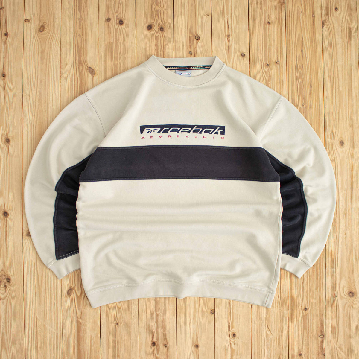 (L) Reebok Membership Vintage Embroidered Sweatshirt Beige