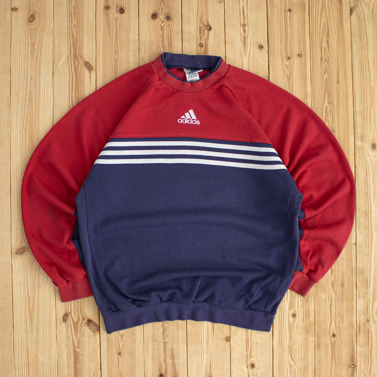 (L) Adidas Center Logo Vintage Embroidered Sweatshirt Blue