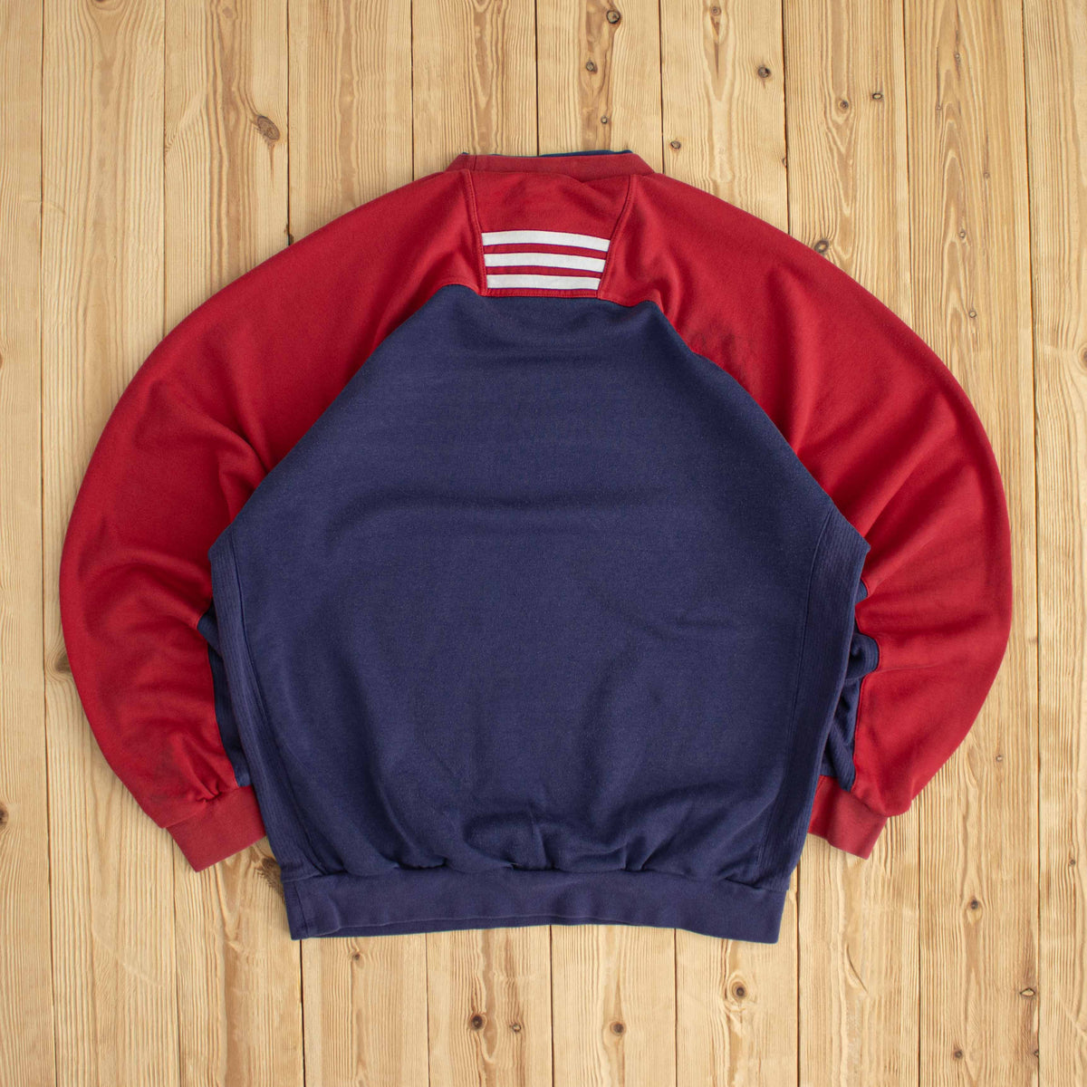 (L) Adidas Center Logo Vintage Embroidered Sweatshirt Blue