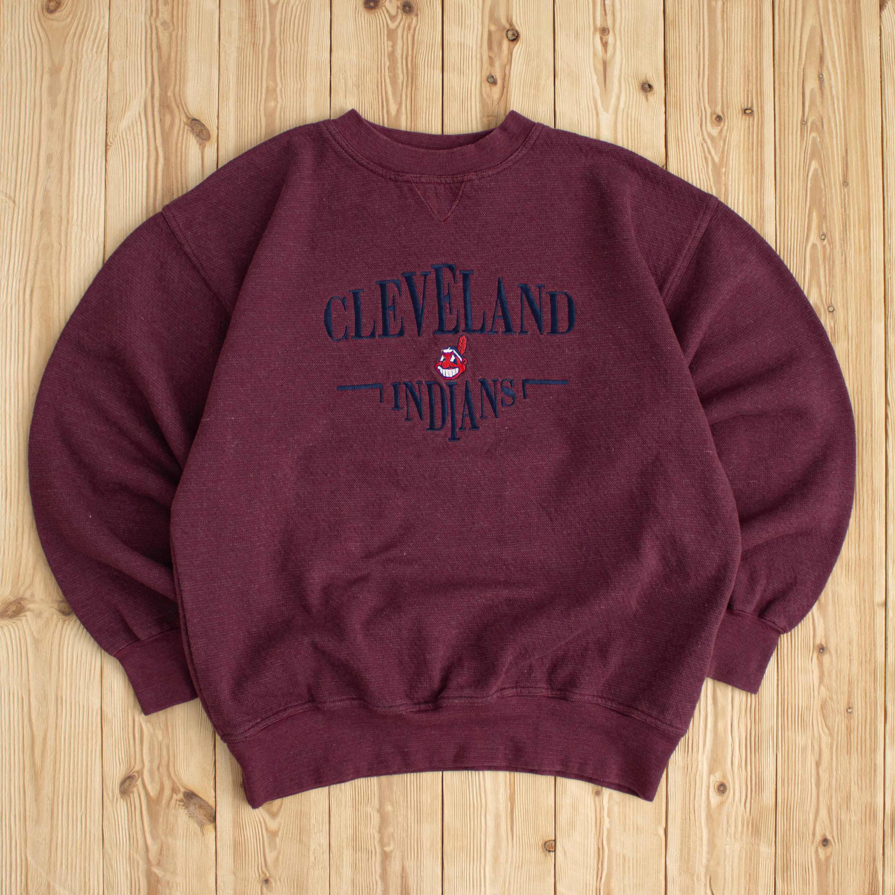 (M) Vintage Cleveland Indians Embroidered Sweatshirt
