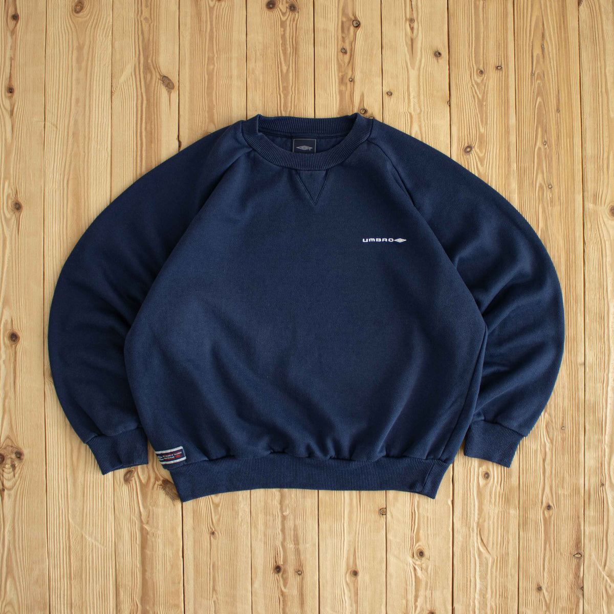 (M) Umbro Vintage Essential Embroidered Sweatshirt Blue