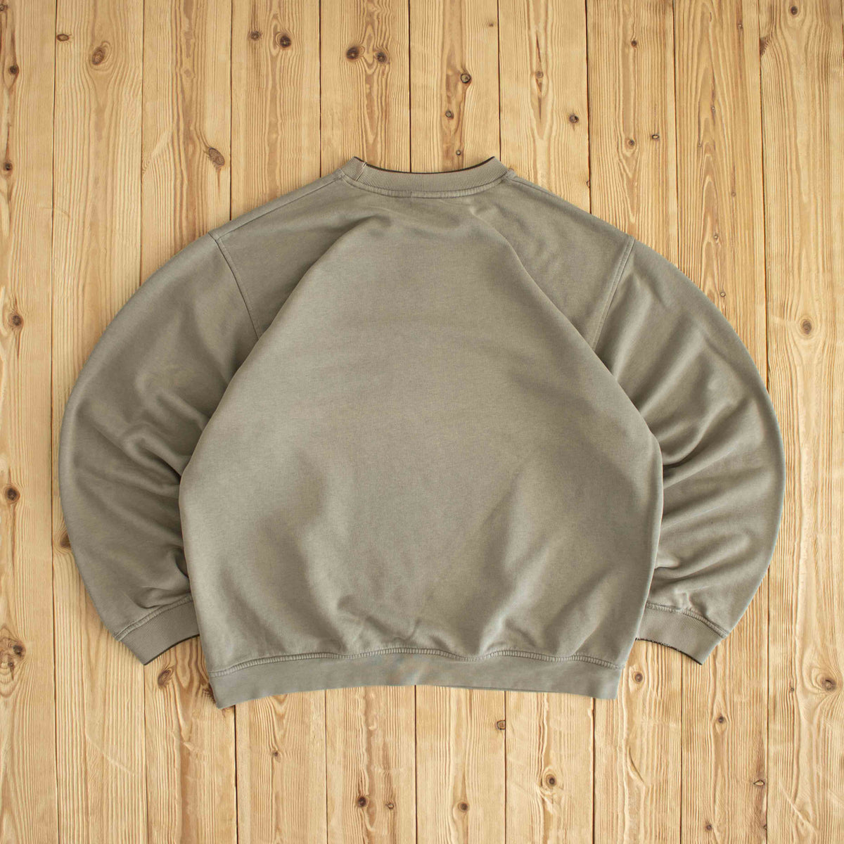 (M/L) Nike Athletic Vintage Embroidered Sweatshirt Beige