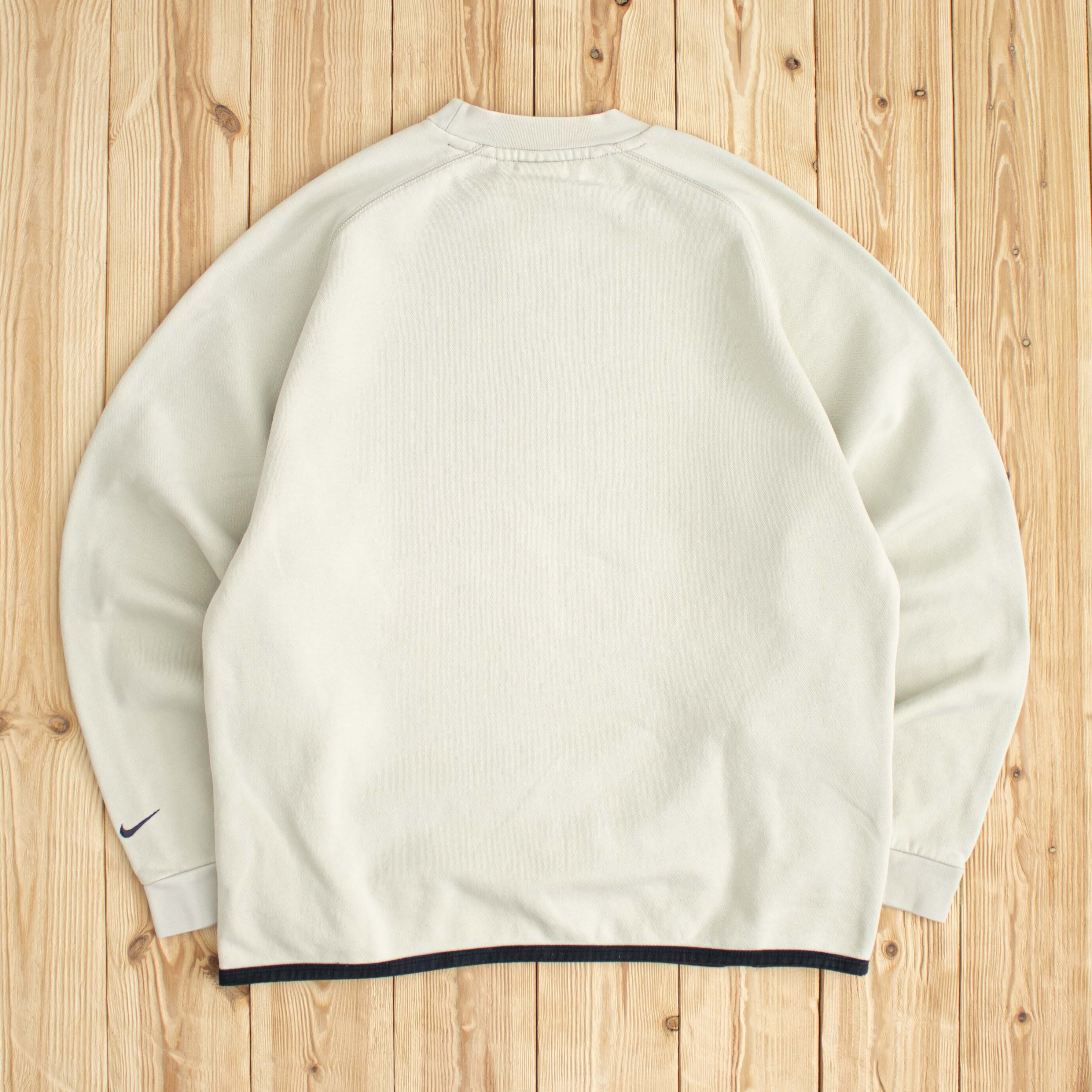 (S) Vintage Nike Embroidered Sweatshirt