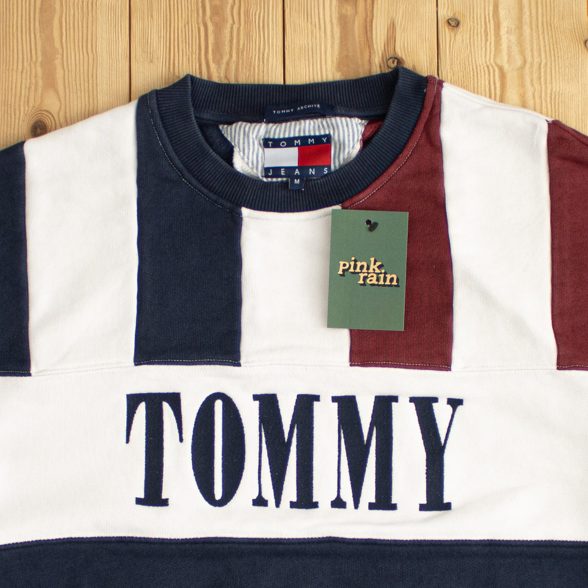 (S/M) Tommy Jeans Vintage Embroidered Sweatshirt Blue White Red