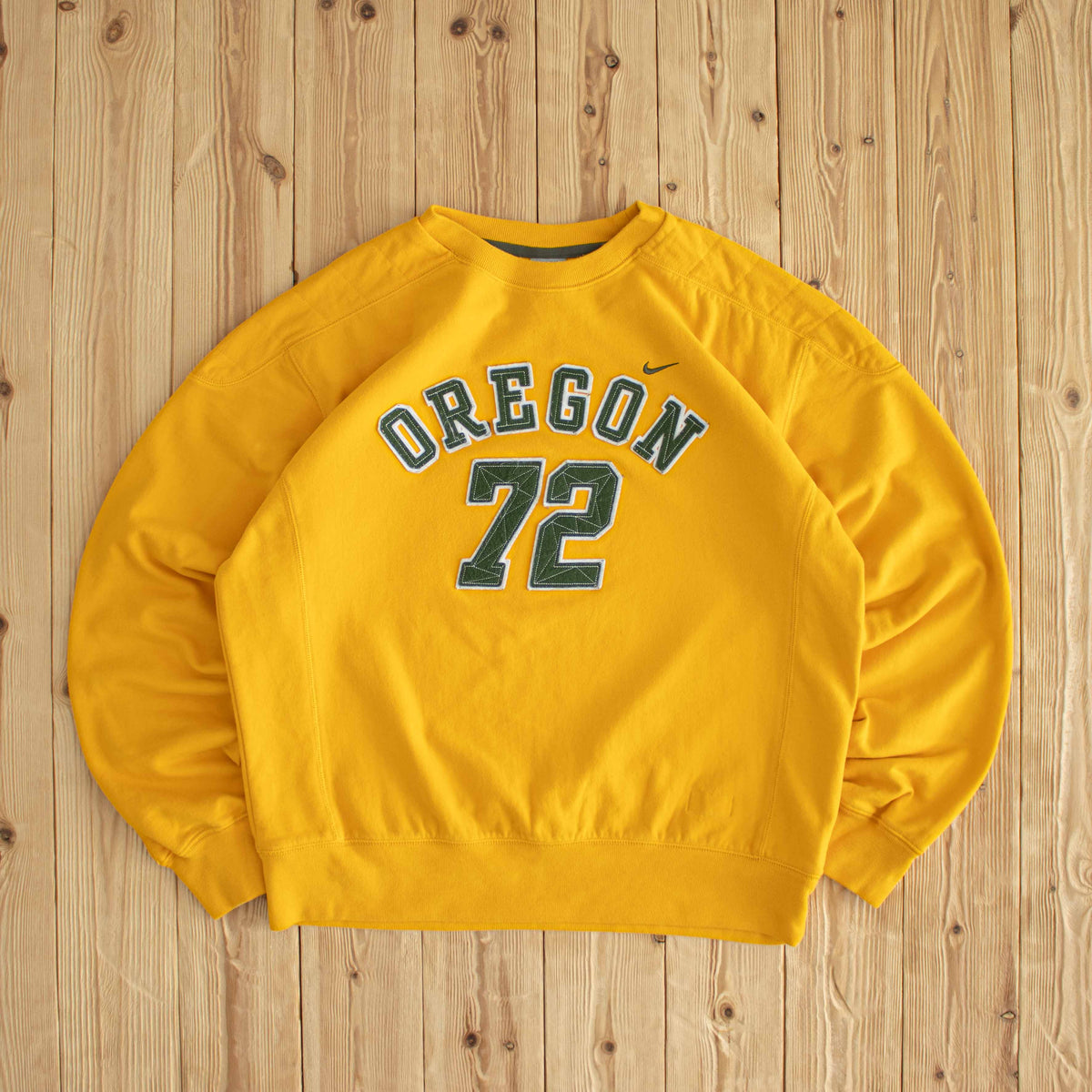 (L) Nike Oregon 72 Vintage Embroidered Sweatshirt Yellow