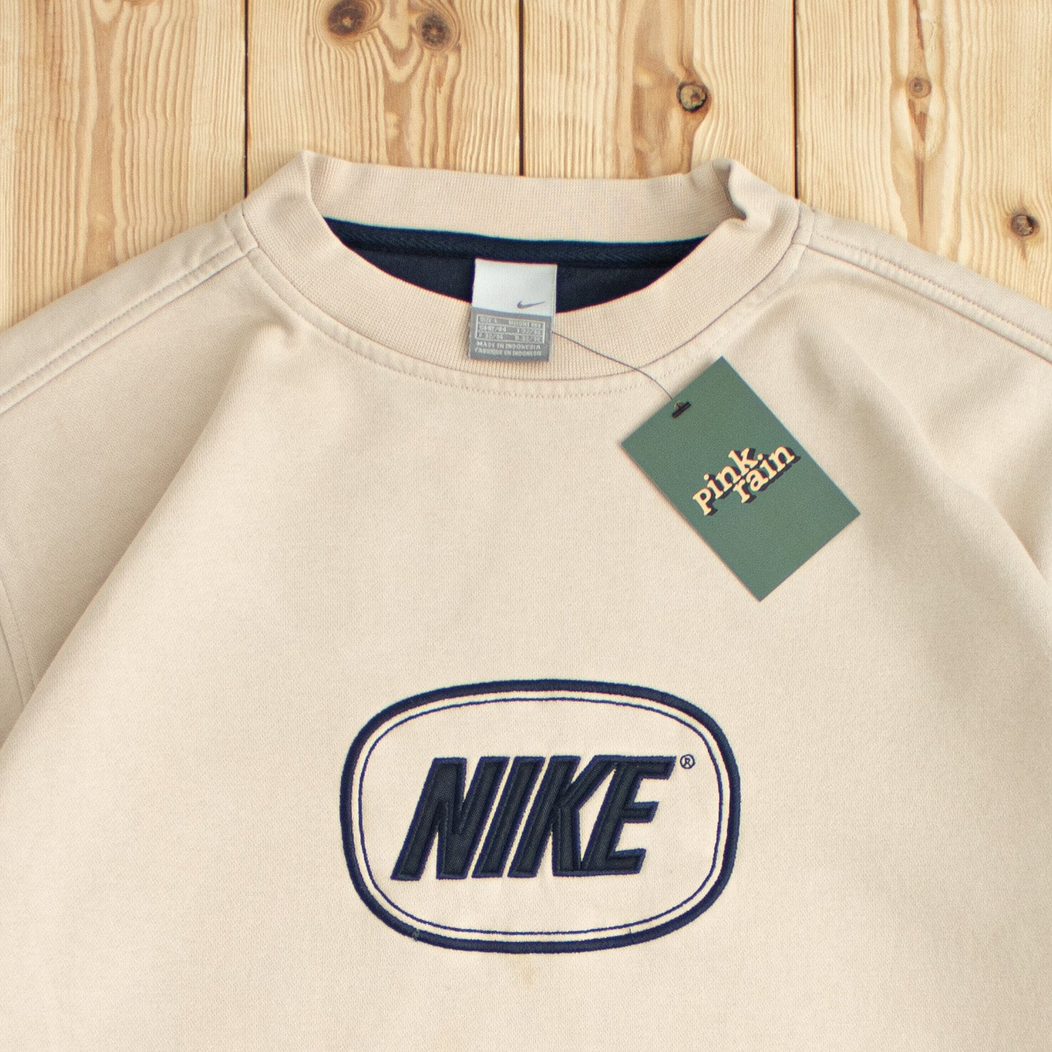 (L) Vintage Nike Spell Out Embroidered Sweatshirt