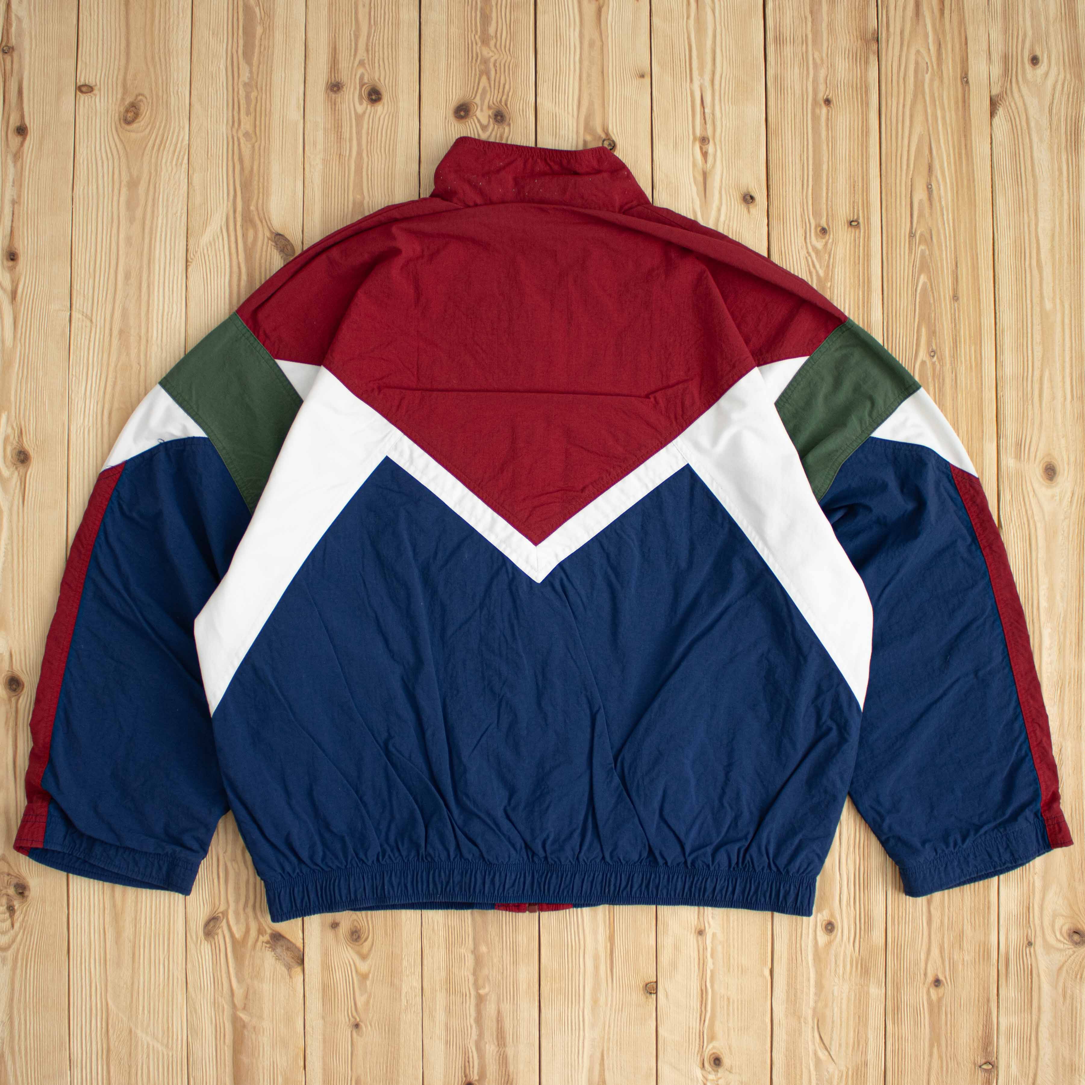 (L) Vintage Nike Essential Embroidered Jacket