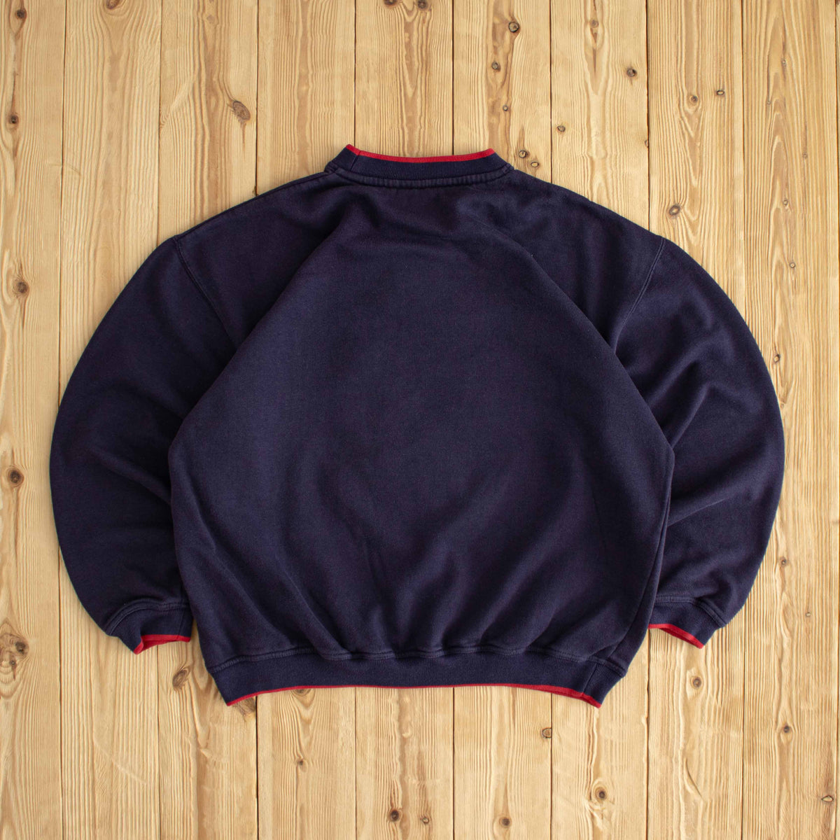 (M) Disney Winnie The Pooh Vintage Embroidered Sweatshirt Blue