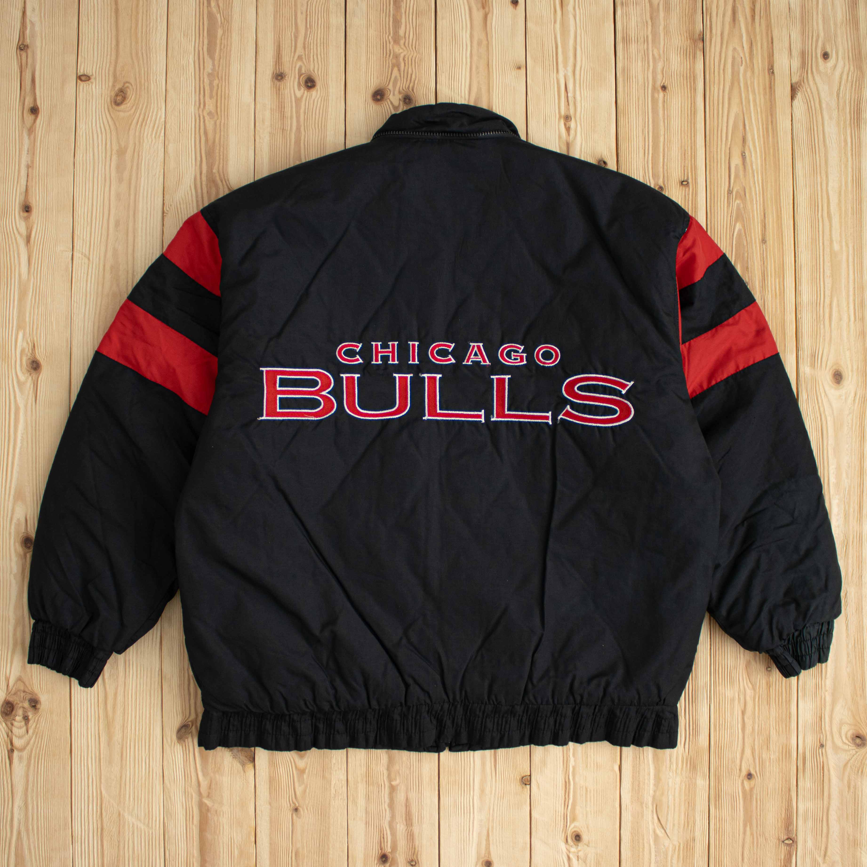 (L) Vintage Logo 7 Chicago Bulls Embroidered Puffer Jacket