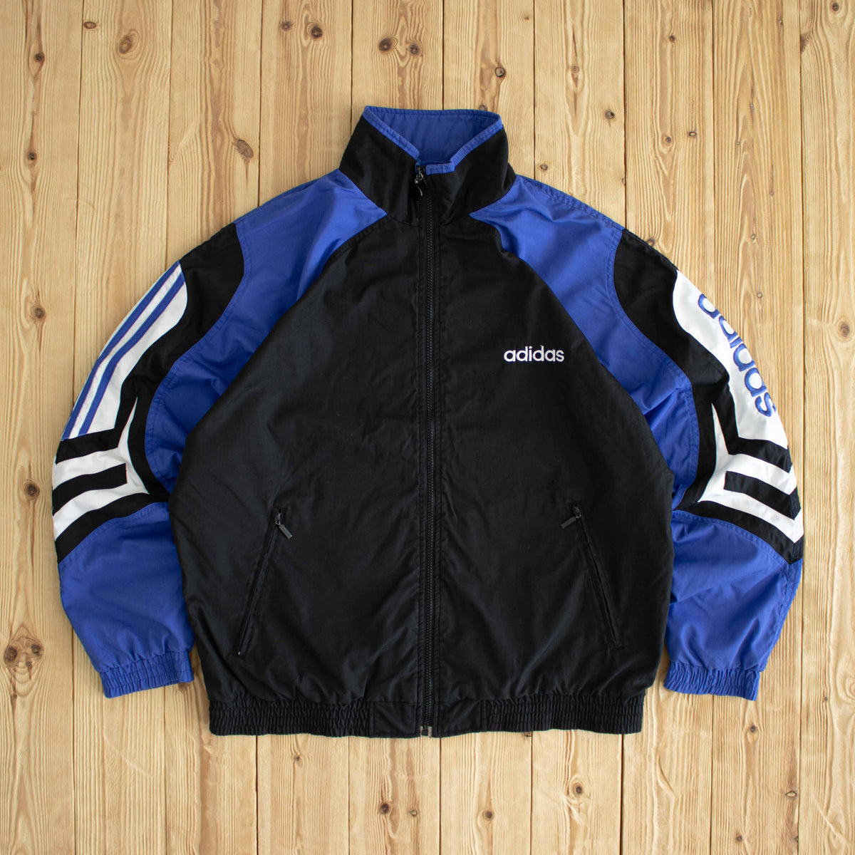 (L) Adidas Vintage Embroidered Jacket Black Blue