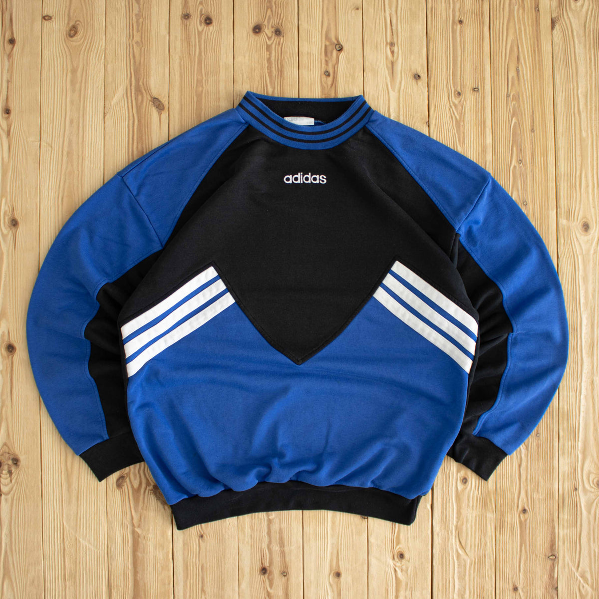 (XL) Adidas Vintage Side Striped Embroidered Sweatshirt Blue