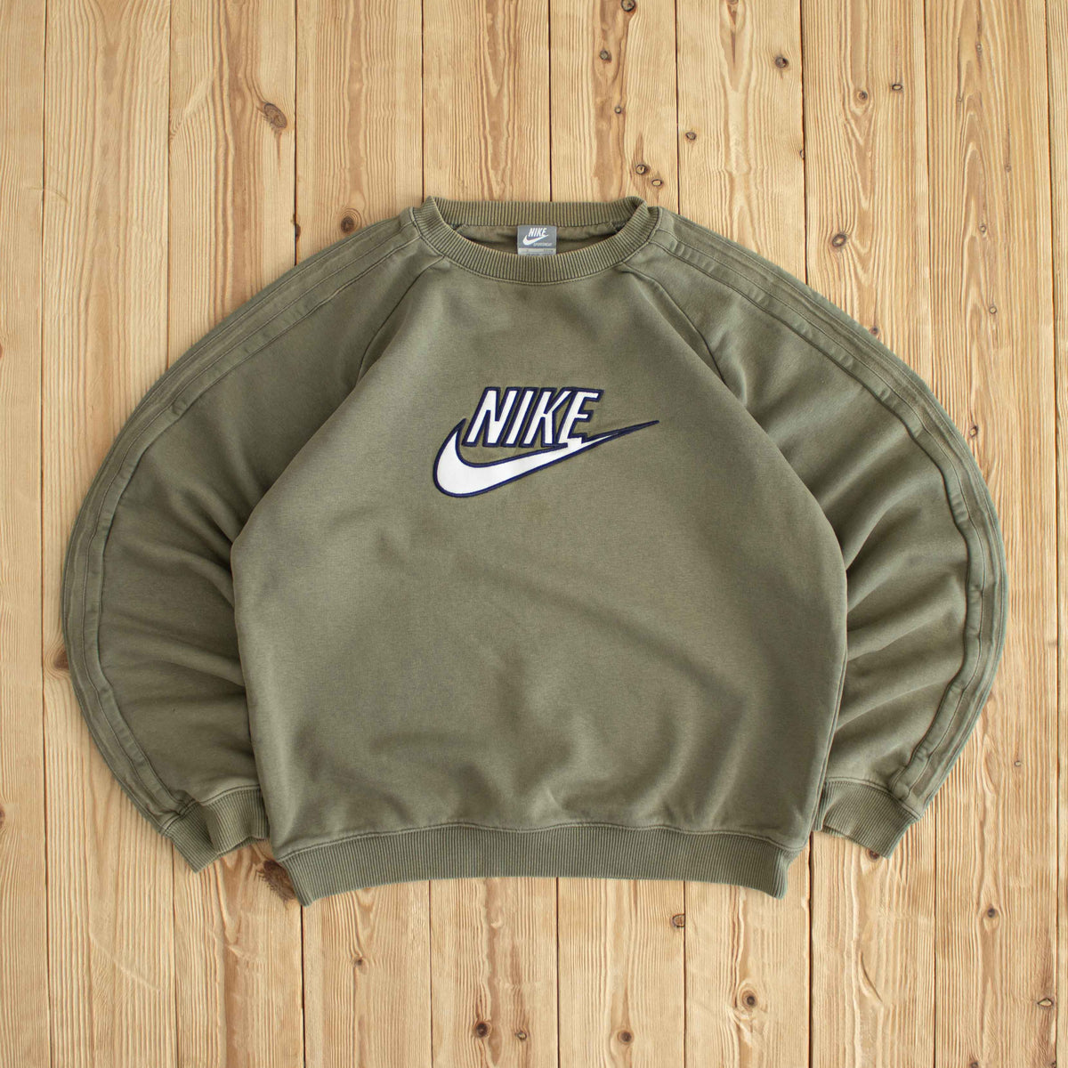 (M) Nike Logo Vintage Embroidered Sweatshirt Khaki Green