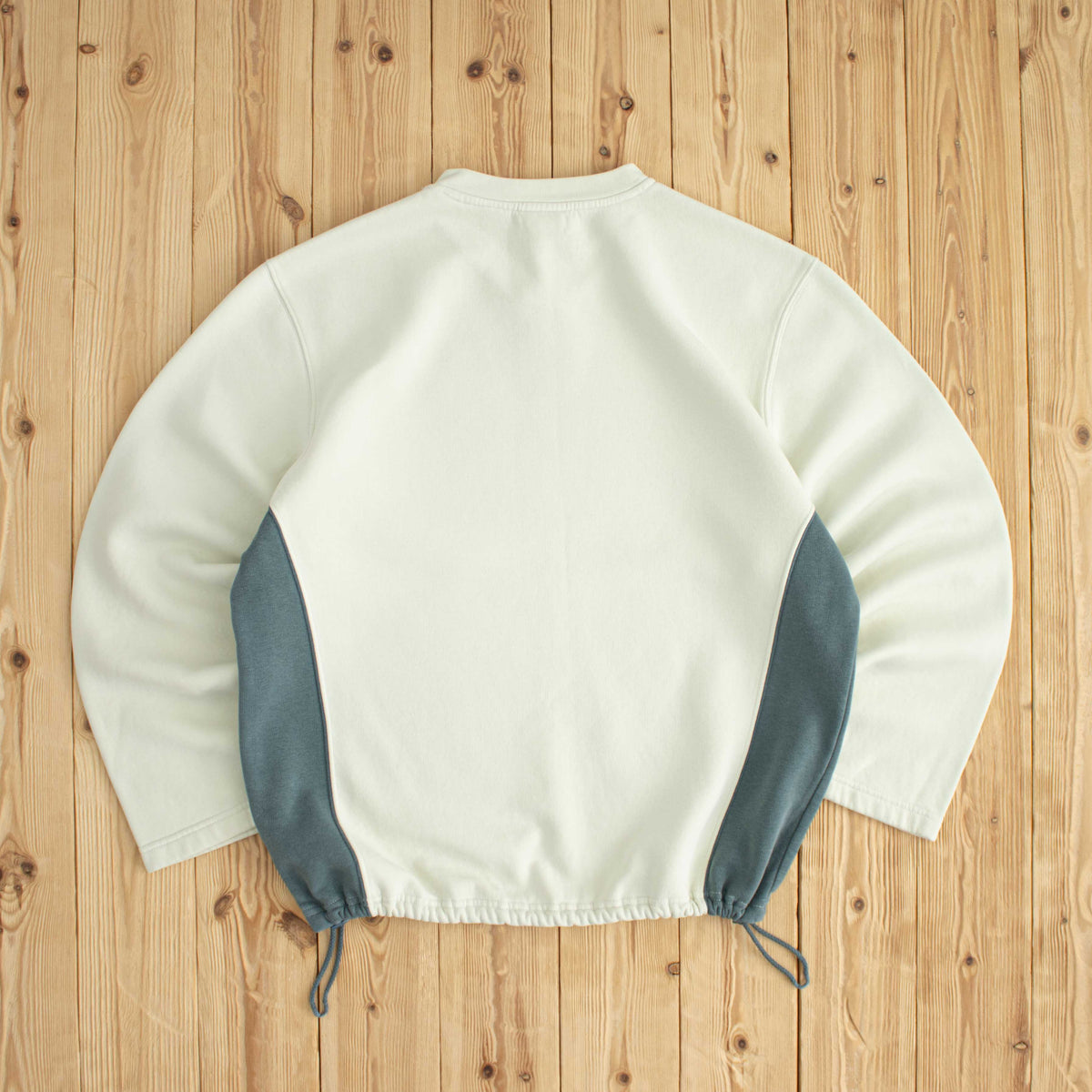(M) Adidas Vintage Essential Embroidered Sweatshirt Beige