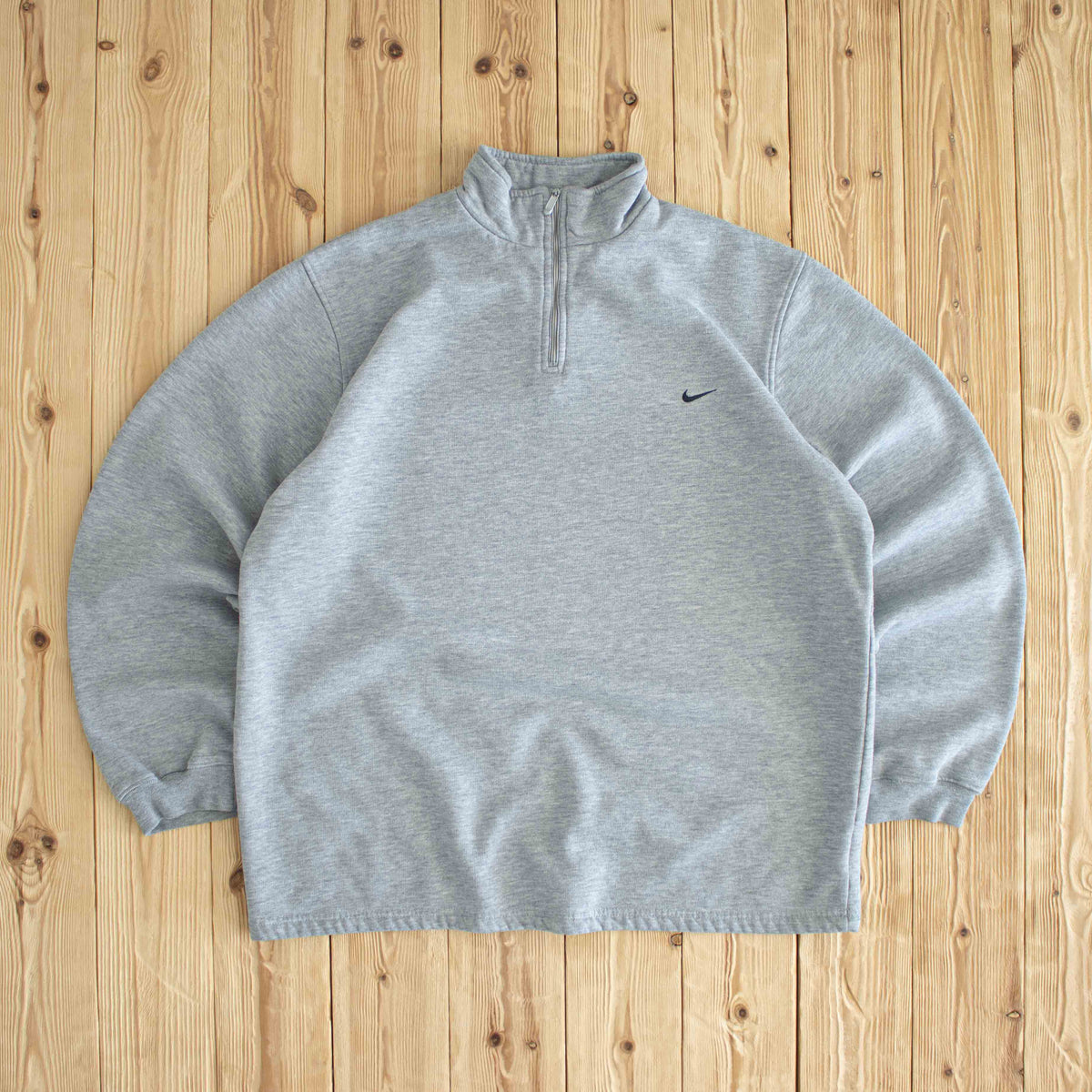 (L) Nike Vintage Essential Embroidered Quarter-Zip Gray