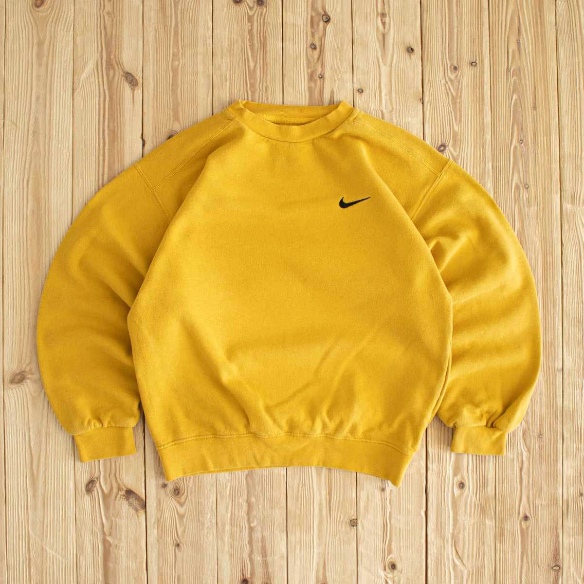 (S/M) Nike Vintage Essential Embroidered Sweatshirt Yellow