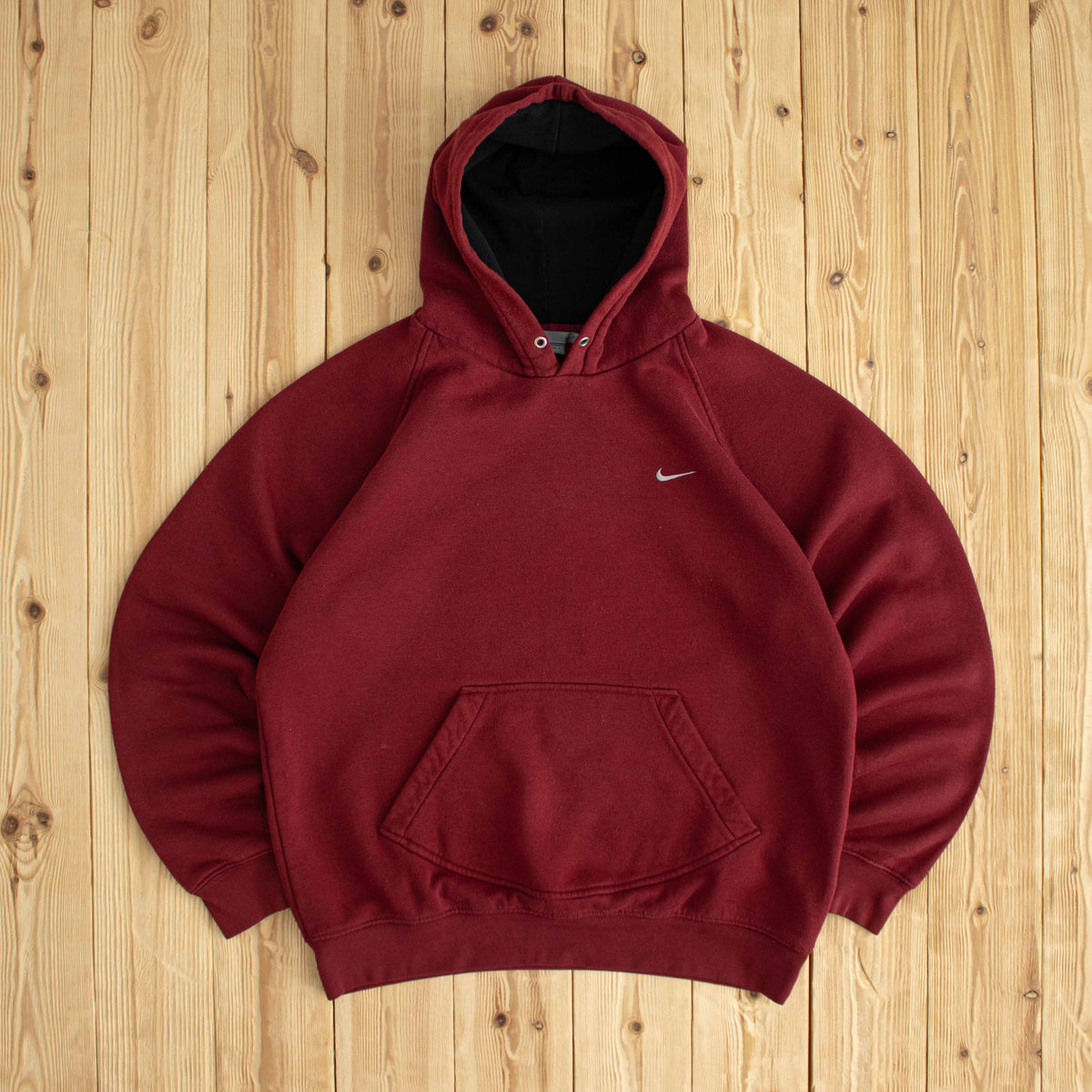 (M) Nike Vintage Essential Embroidered Hoodie Red Burgundy