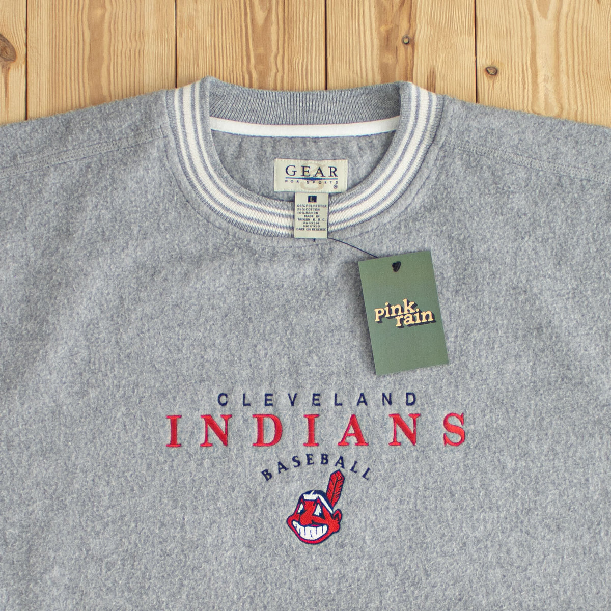 (L) NBL Cleveland Indians Vintage Embroidered Sweatshirt Gray