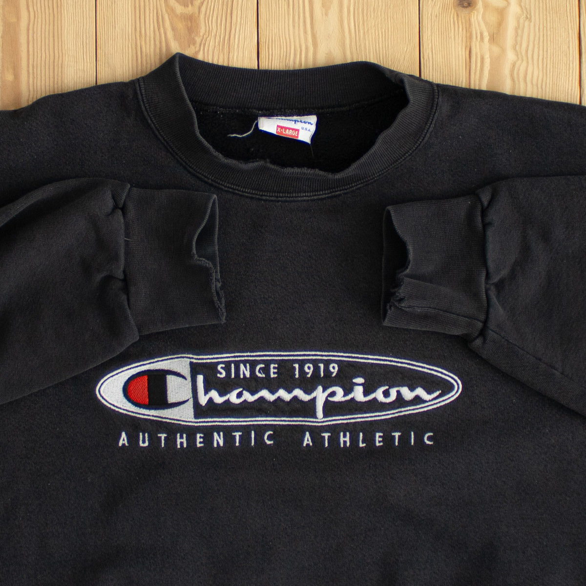 (L) Champion Authentic Athletic Vintage Embroidered Sweatshirt Black