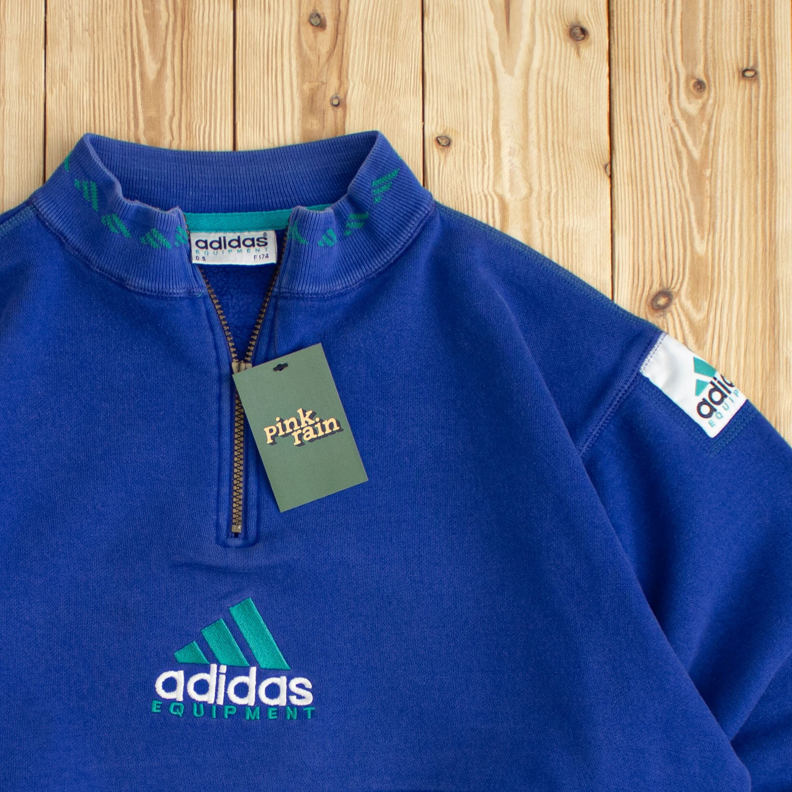 (M) Vintage Adidas Equipment Embroidered Quarter-Zip Sweatshirt