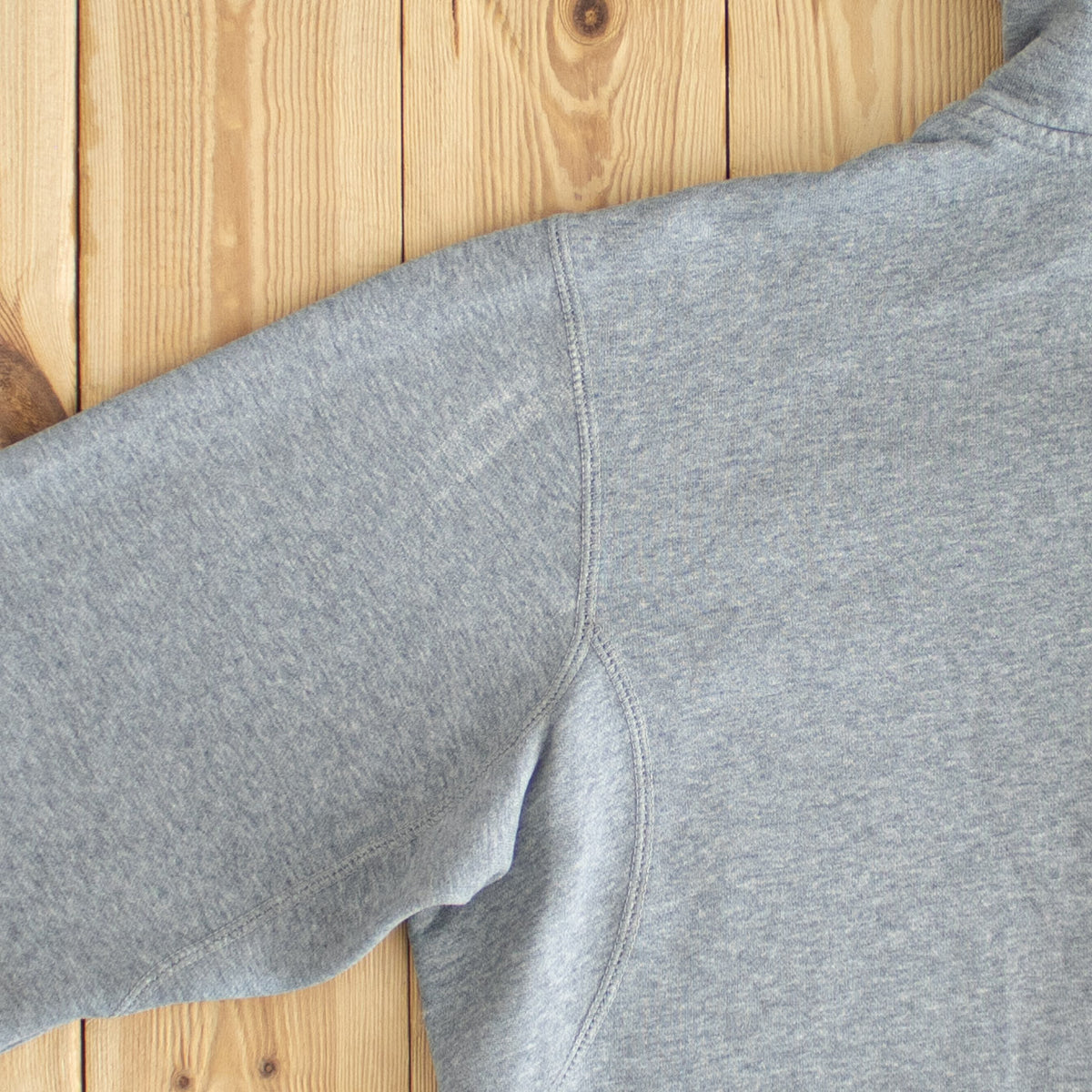 (M) Nike Vintage Essential Embroidered Full-Zip Hoodie Gray