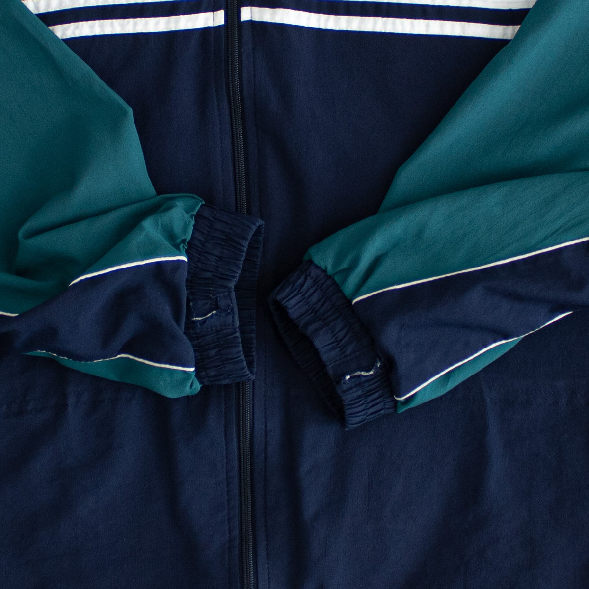 (XL) Adidas Vintage Essential Embroidered Light Jacket Blue