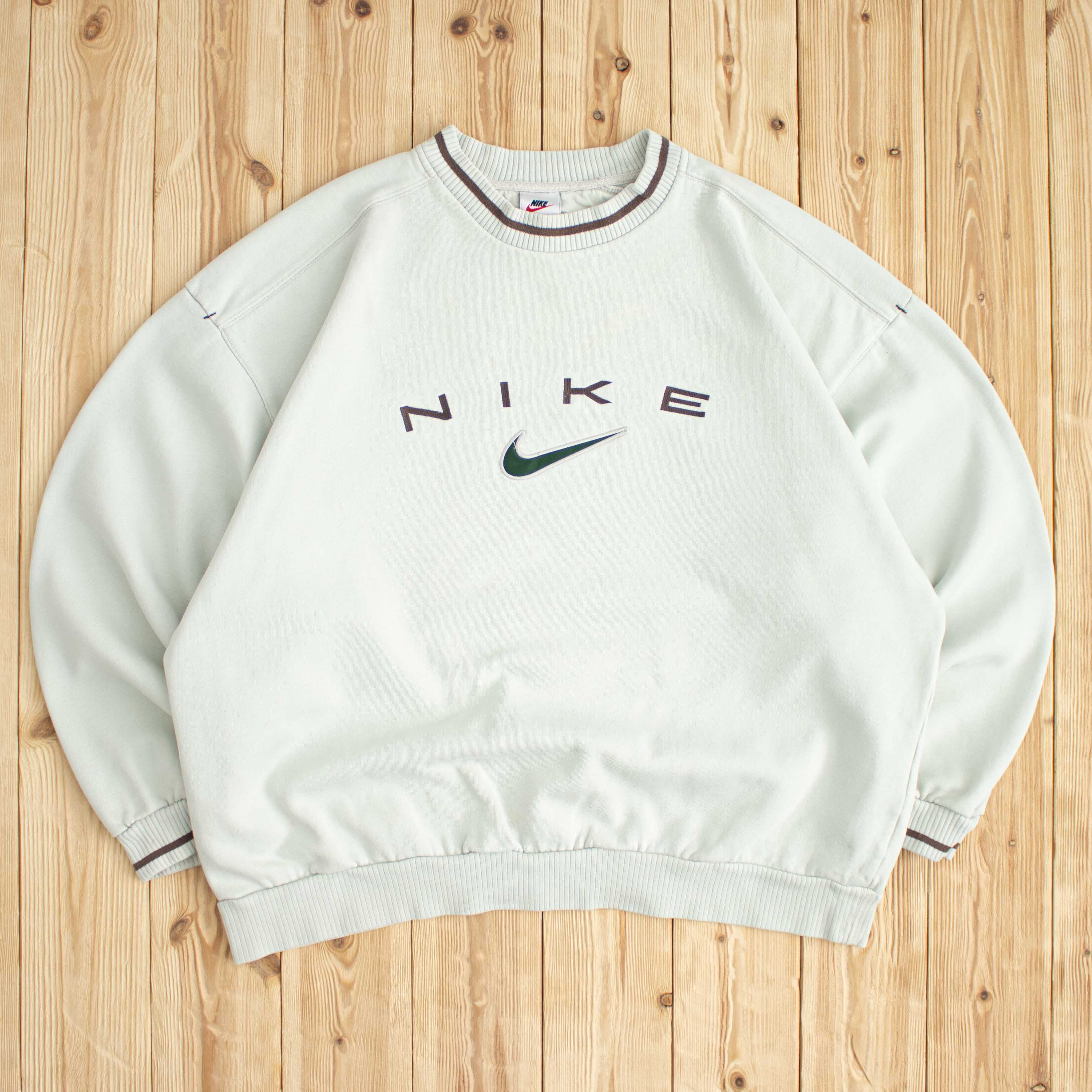 (XL) Vintage Nike Spell Out Embroidered Sweatshirt