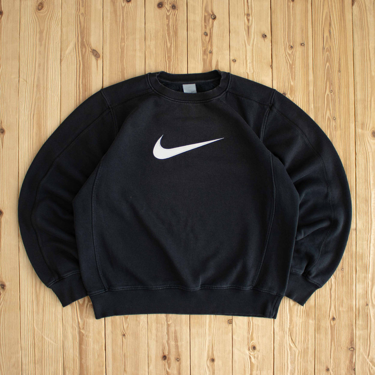 (M) Nike Swoosh Vintage Embroidered Sweatshirt Black