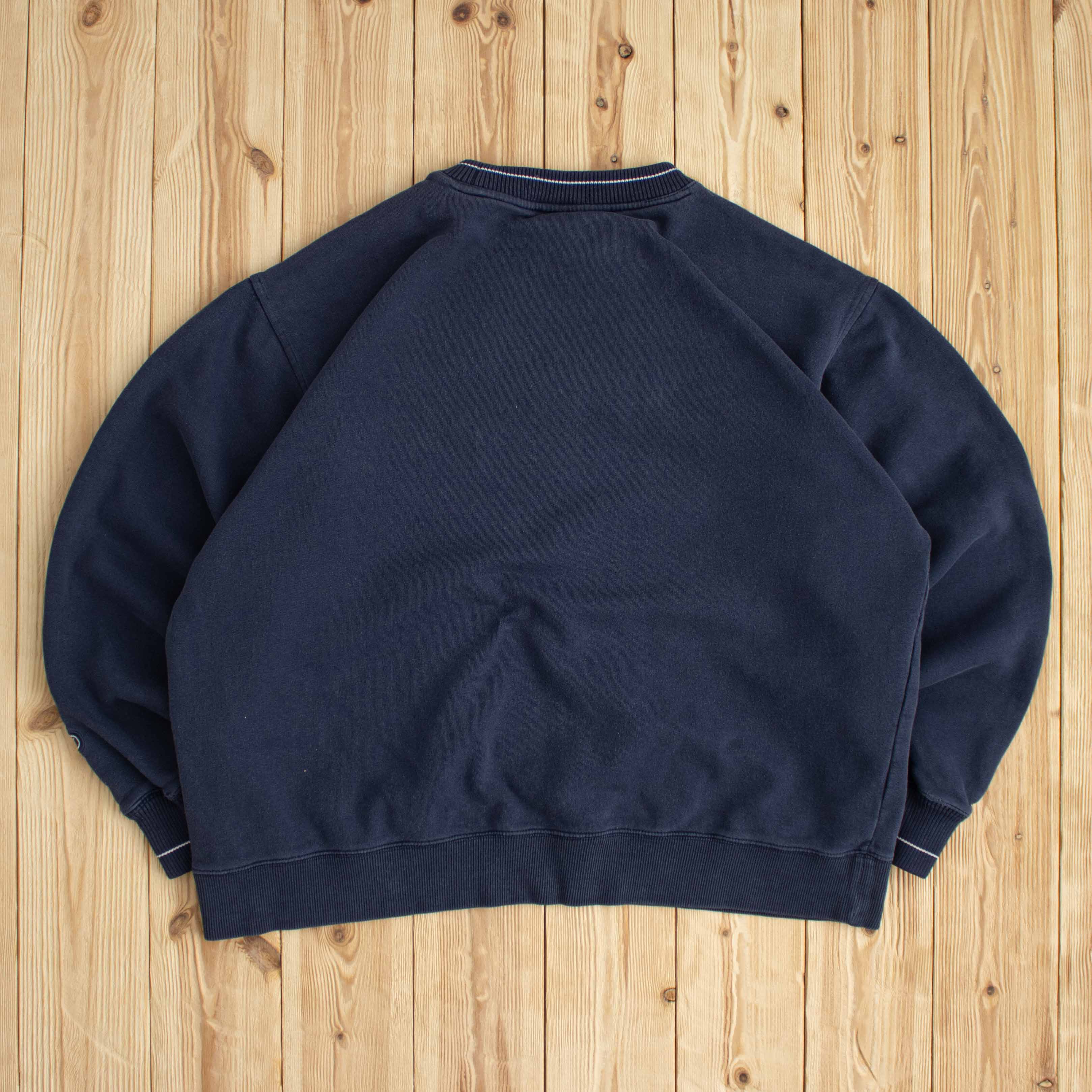 (L) Vintage Nike Spell Out Embroidered Sweatshirt