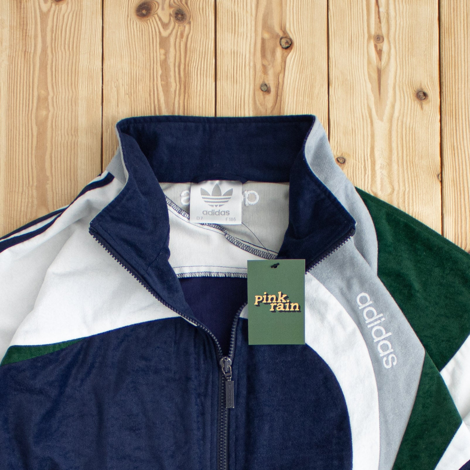 (M/L) Vintage Adidas Embroidered Jacket