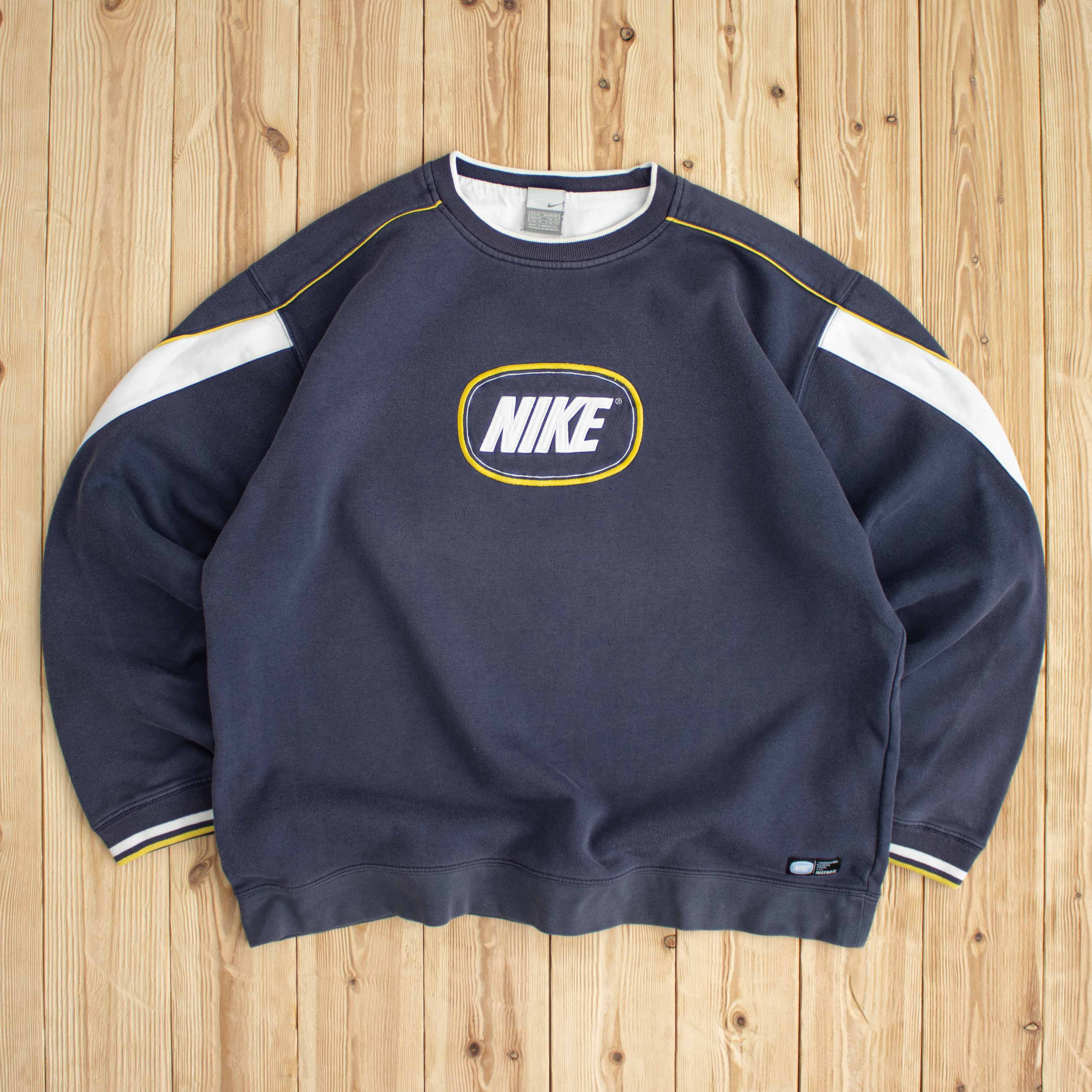 (L/XL) Vintage Nike Spell Out Embroidered Sweatshirt